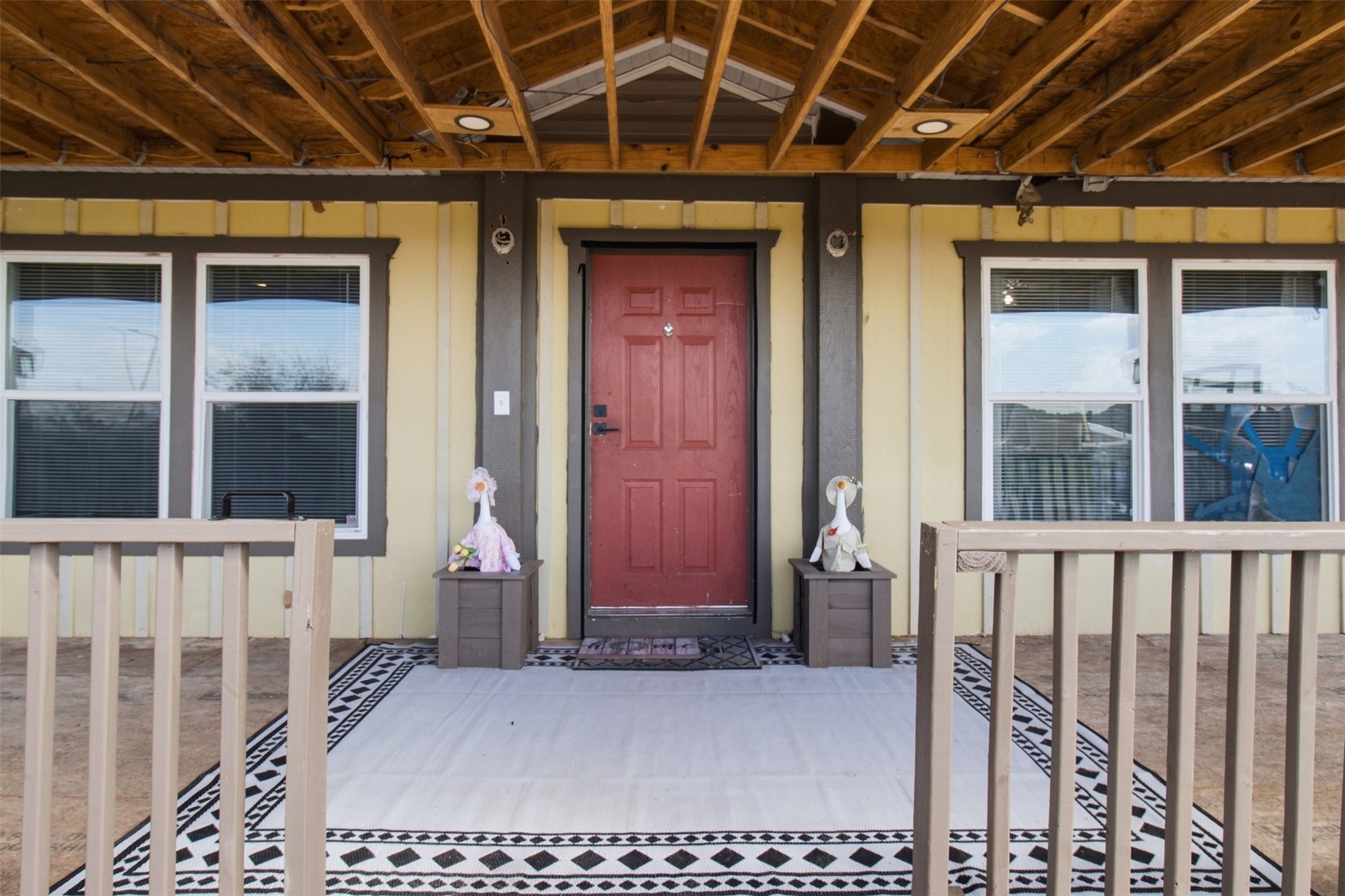 17563 Reno Road Property Photo 1