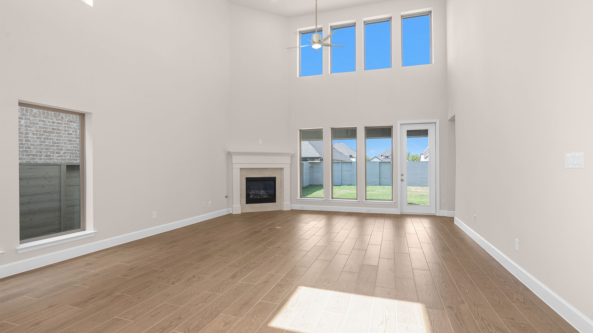 6725 Hillside View Lane Property Photo 7