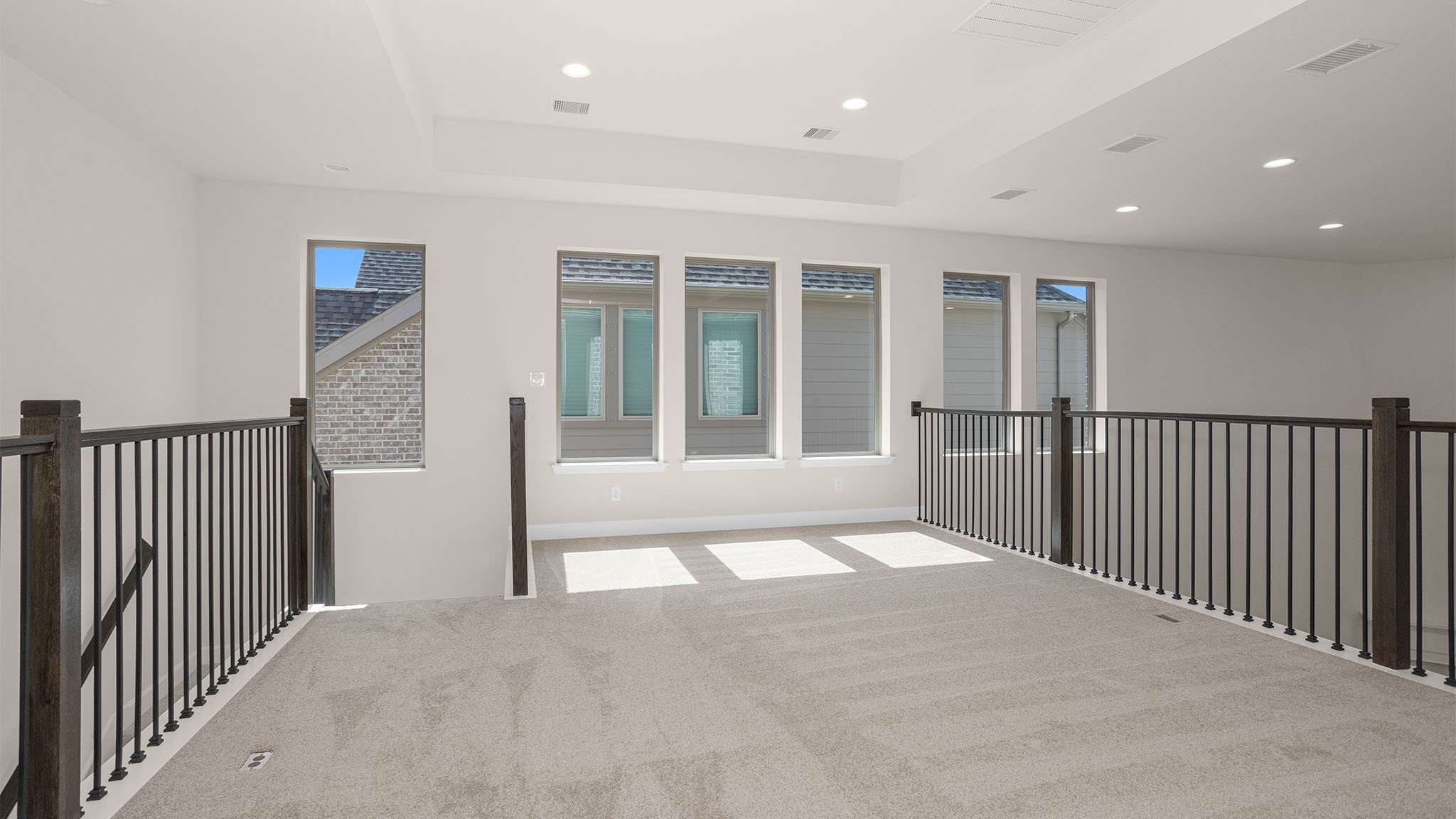 6725 Hillside View Lane Property Photo 15