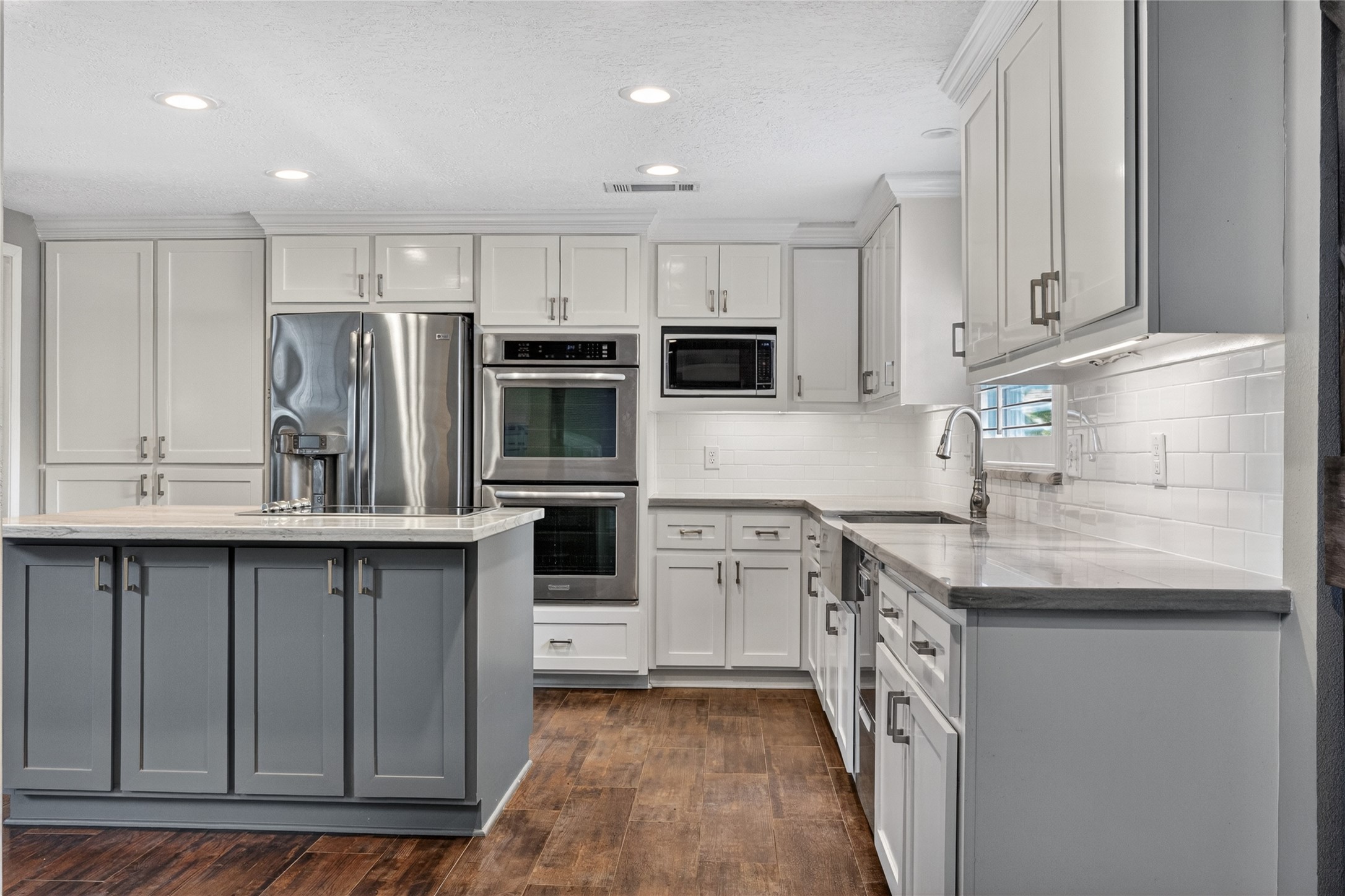 14810 Bluffridge Circle Property Photo 12
