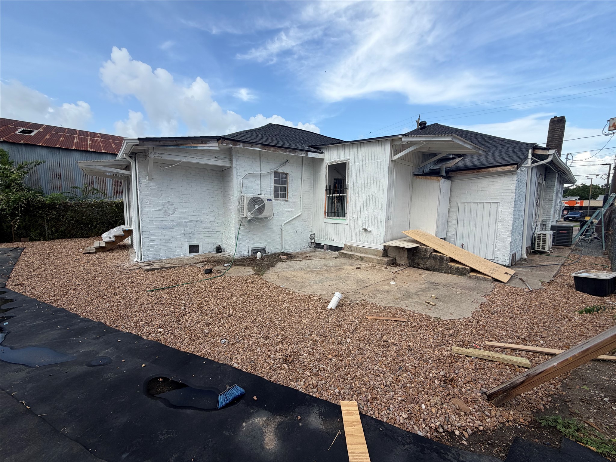304 Lockwood Drive Property Photo 15