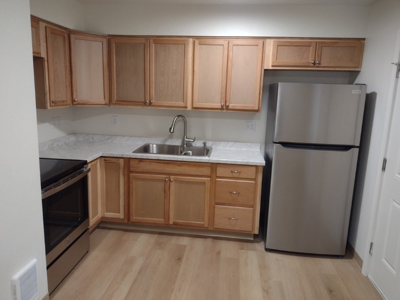 450 J St Property Photo 8