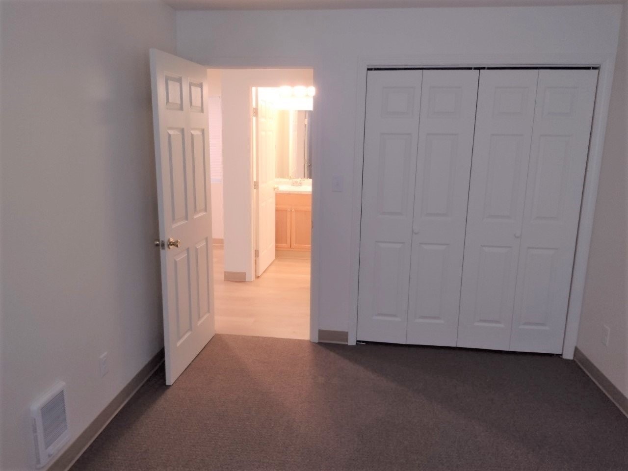 450 J St Property Photo 11