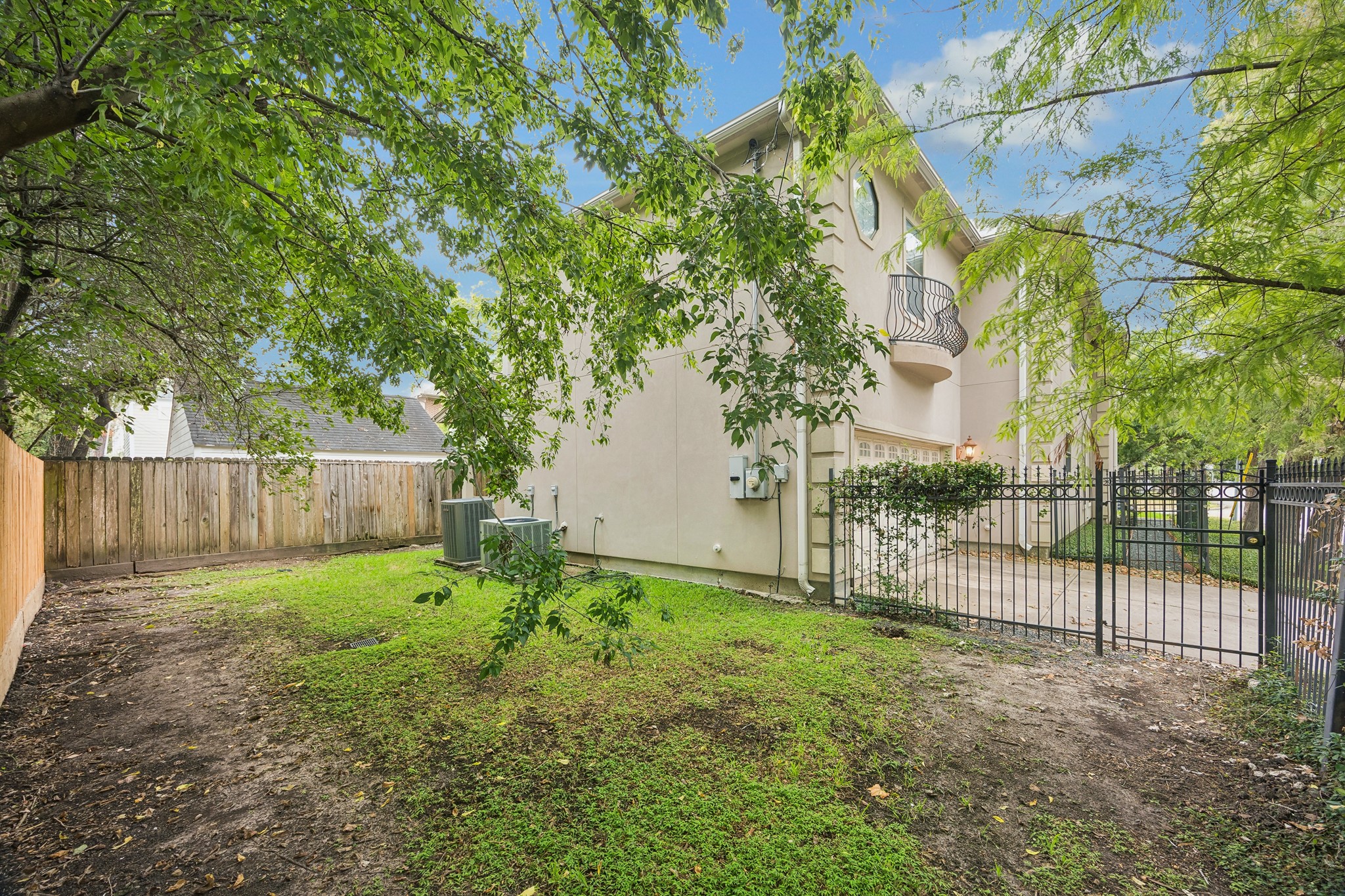 2601 Talbott Property Photo 35