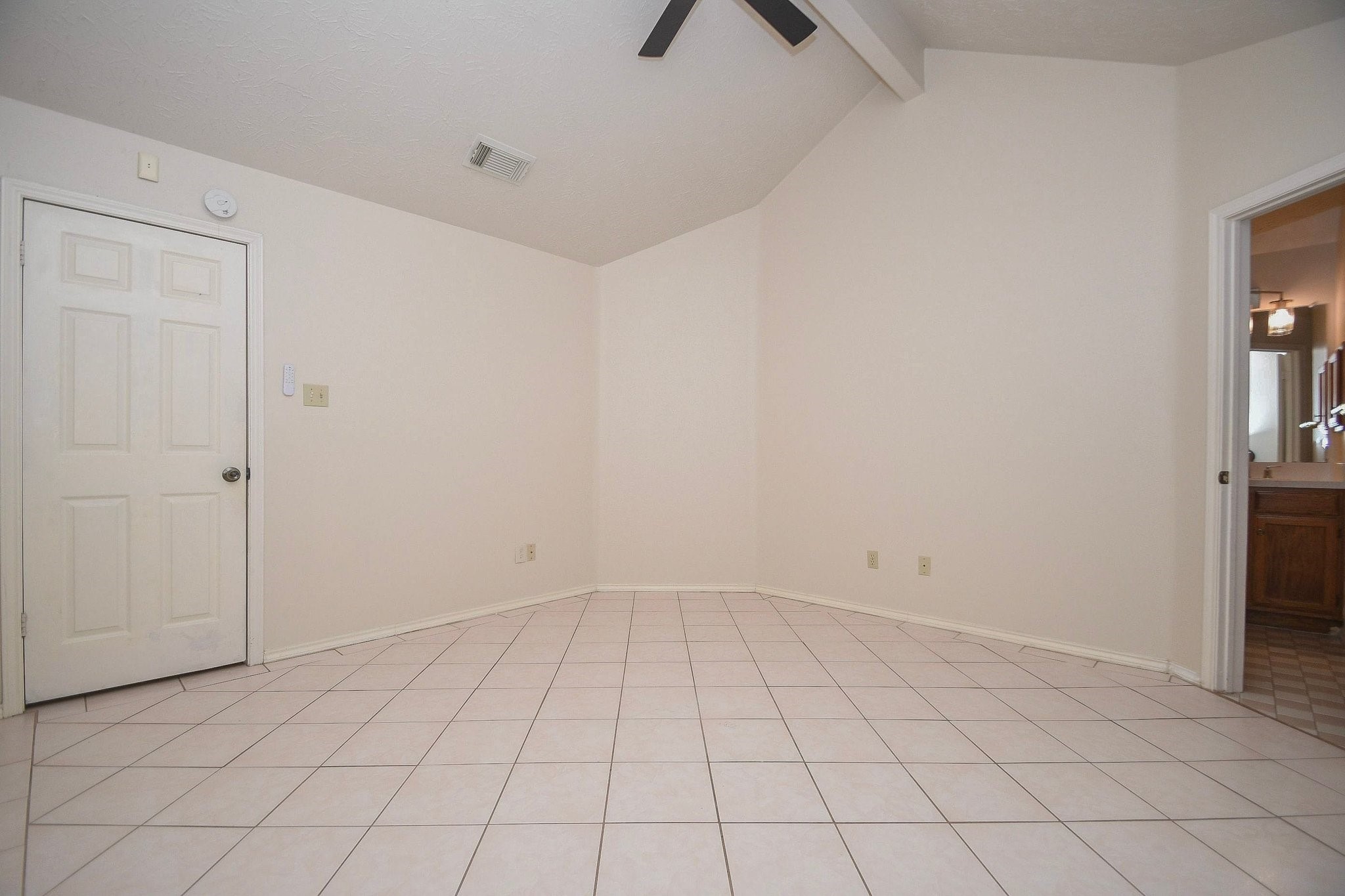 22518 Rangeview Drive Property Photo 10