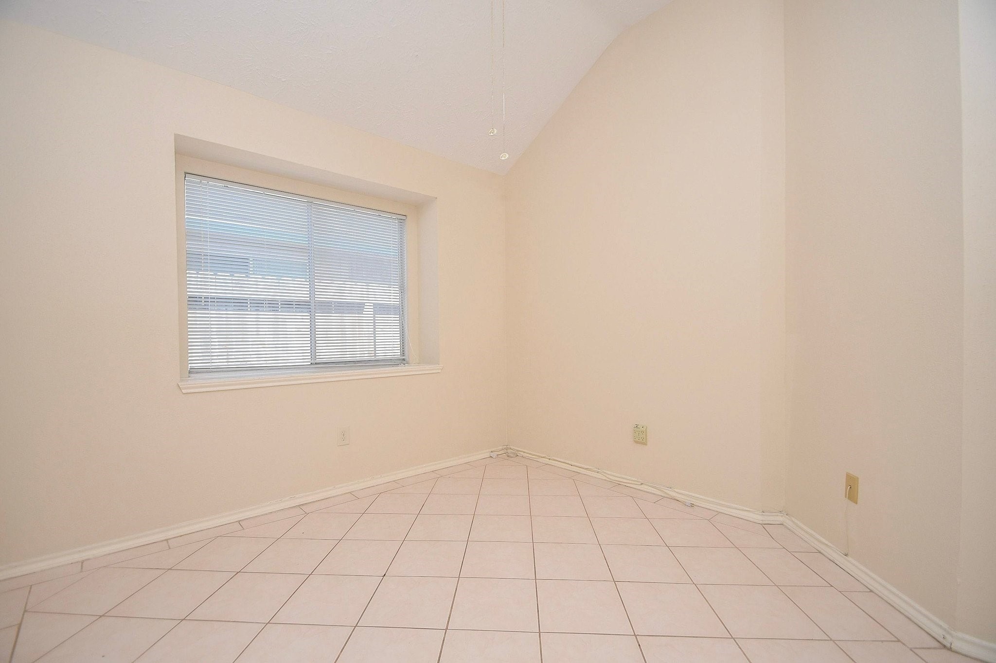 22518 Rangeview Drive Property Photo 15