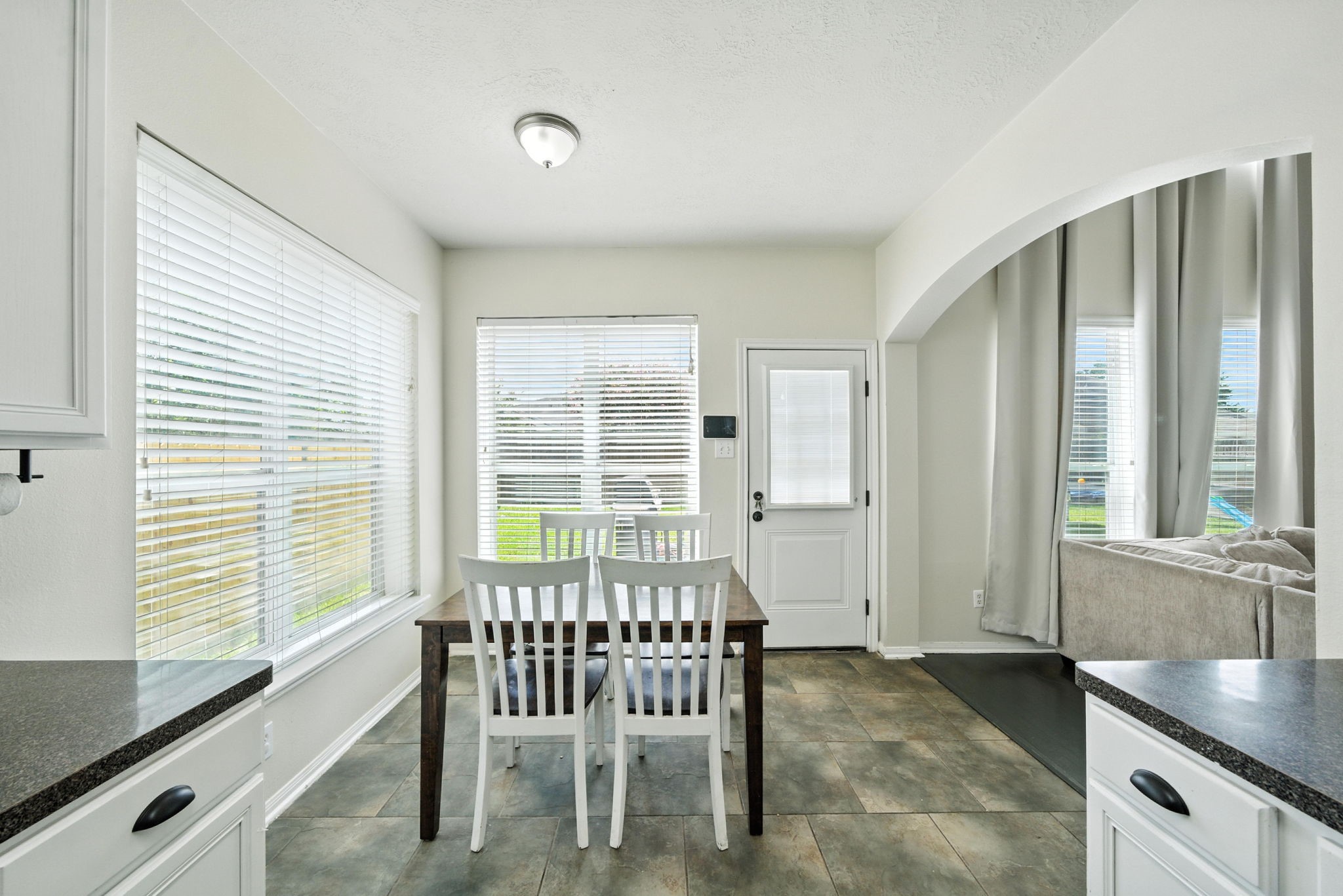 9310 Arrowhead Trace Lane Property Photo 7