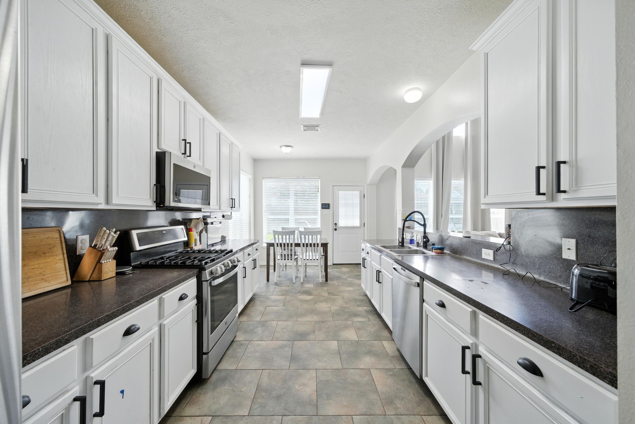 9310 Arrowhead Trace Lane Property Photo 8