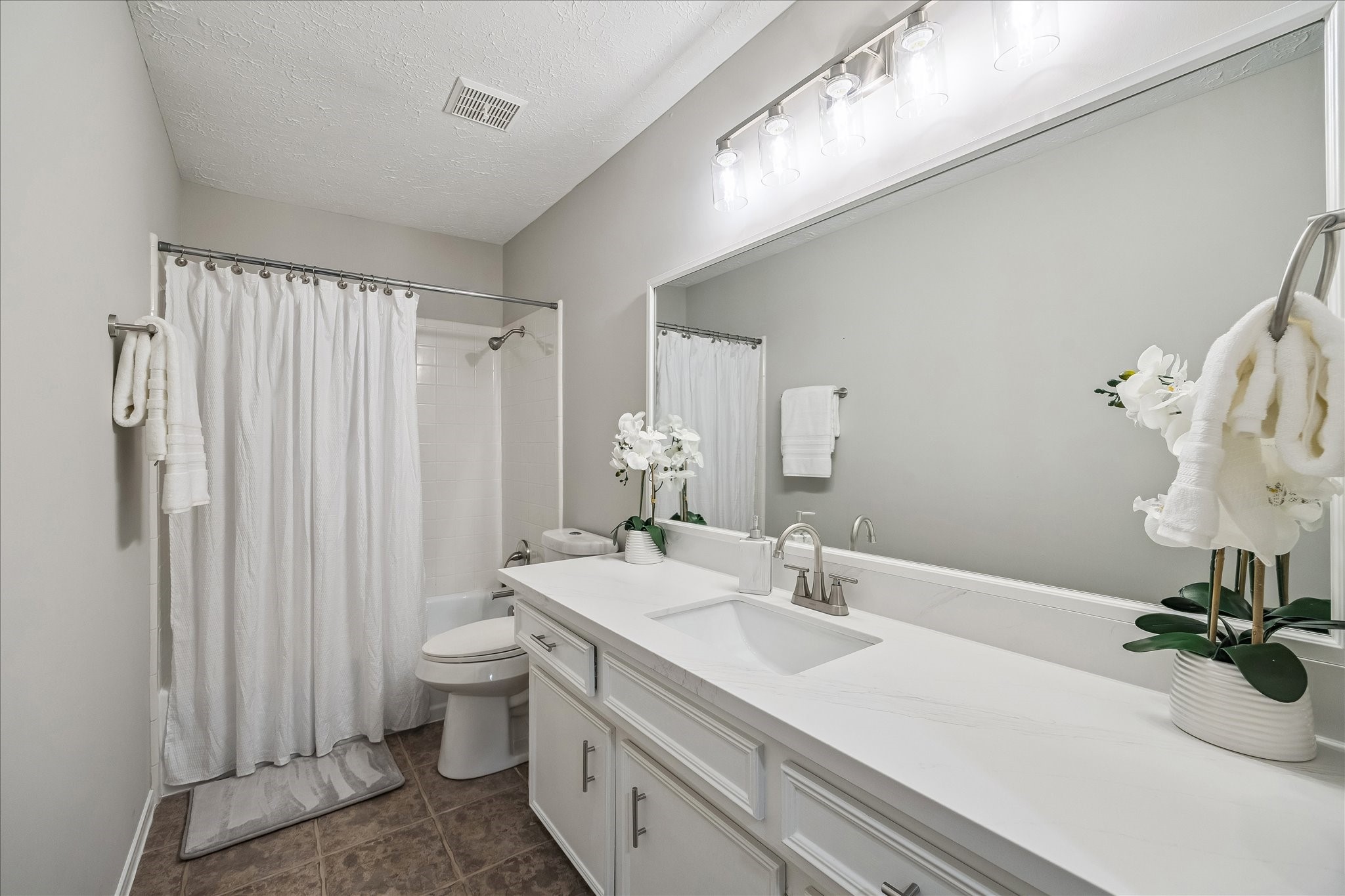 26 Chapparal Court Property Photo 12