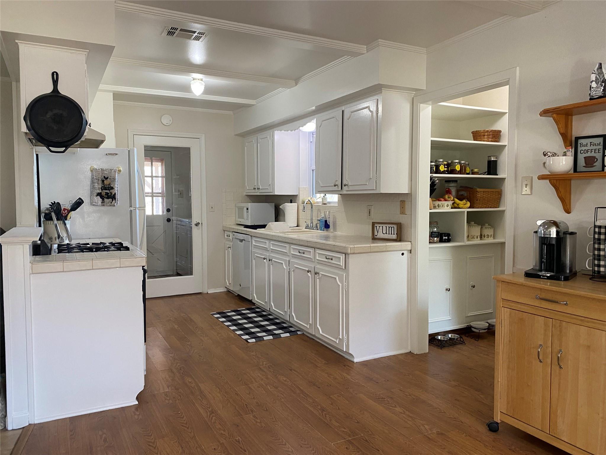 17230 Bell Street Property Photo 7