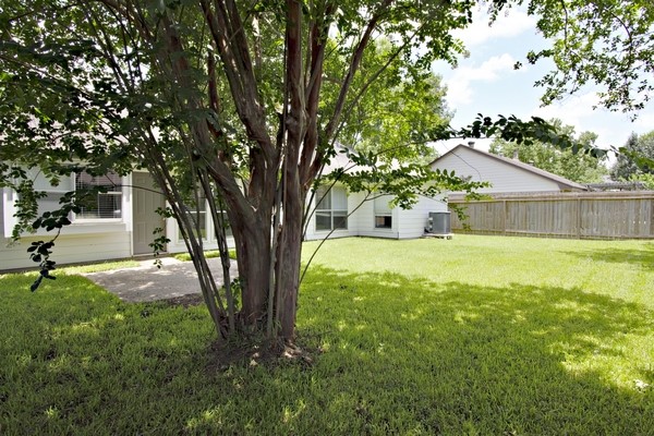 5107 Rivertree Lane Property Photo 14