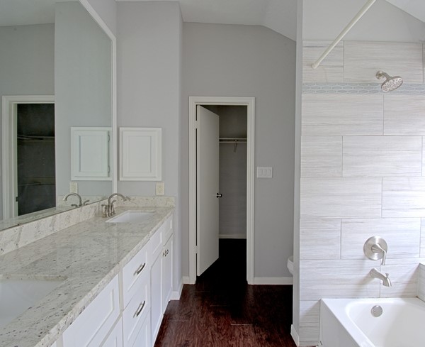 5107 Rivertree Lane Property Photo 16