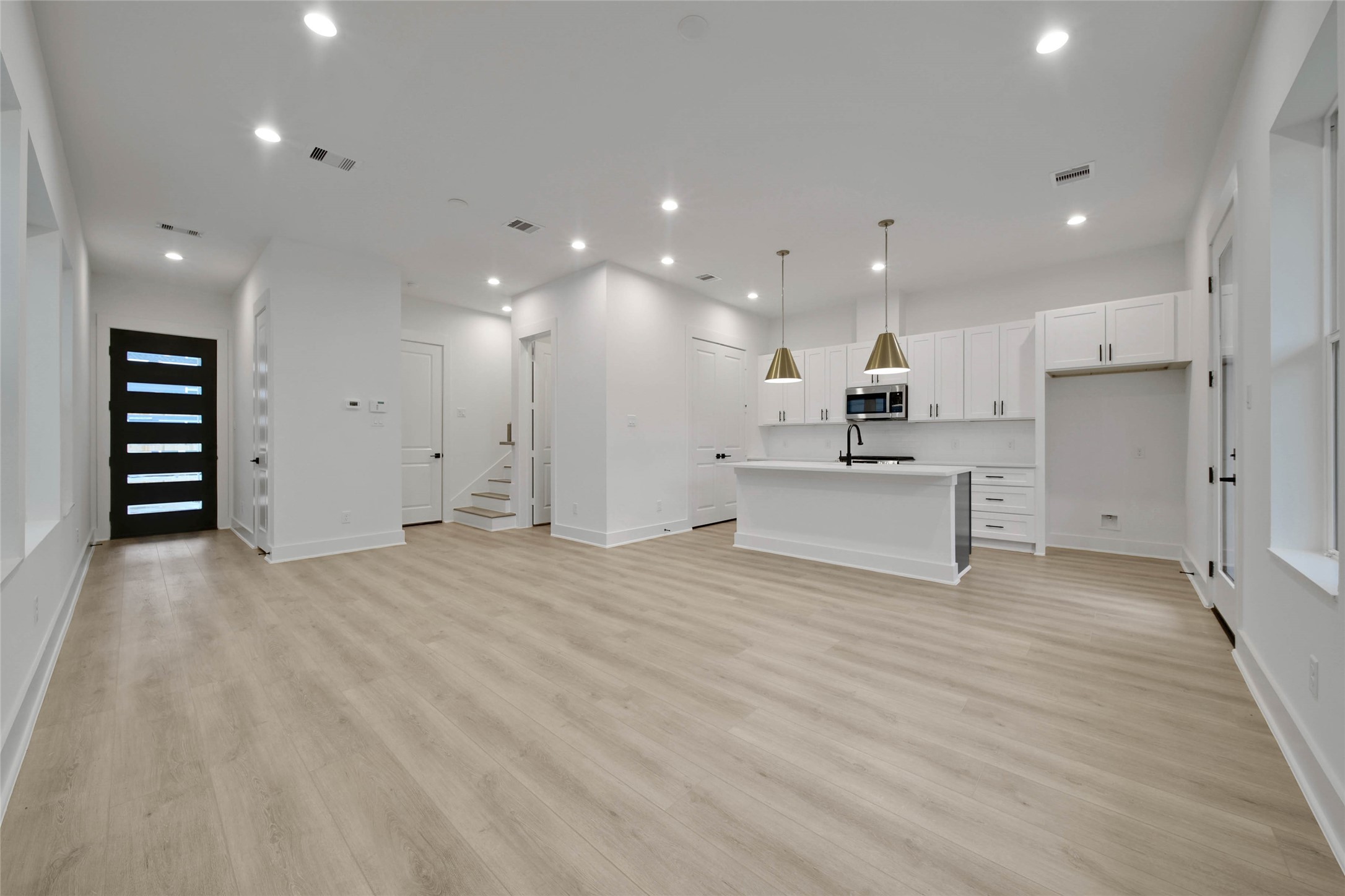7627 Inwood Grove Lane Property Photo 4