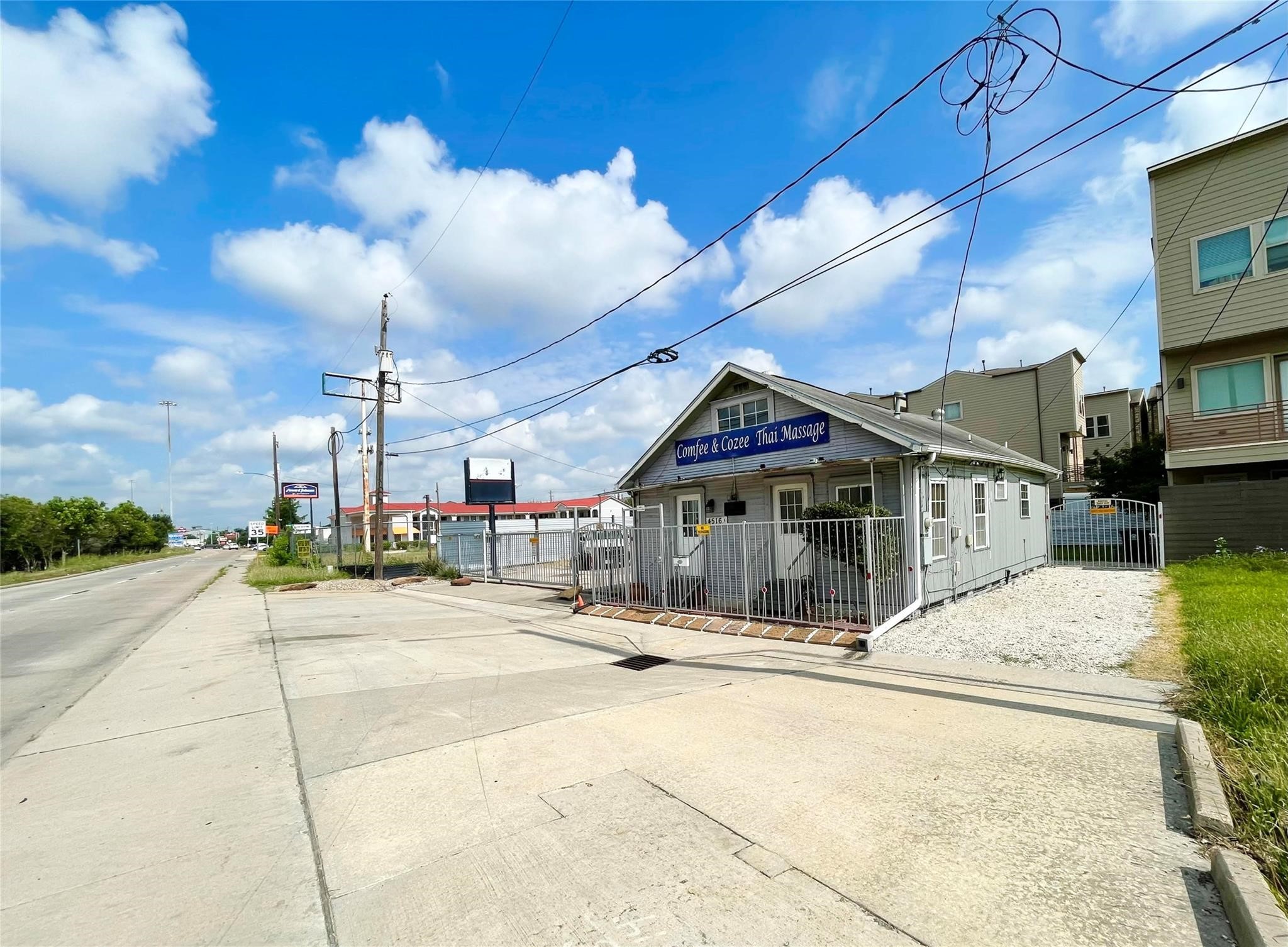 4516 Katy Freeway Property Photo 1