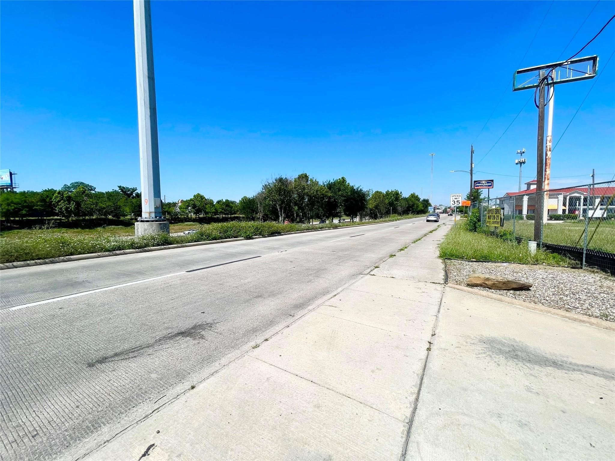 4516 Katy Freeway Property Photo 7