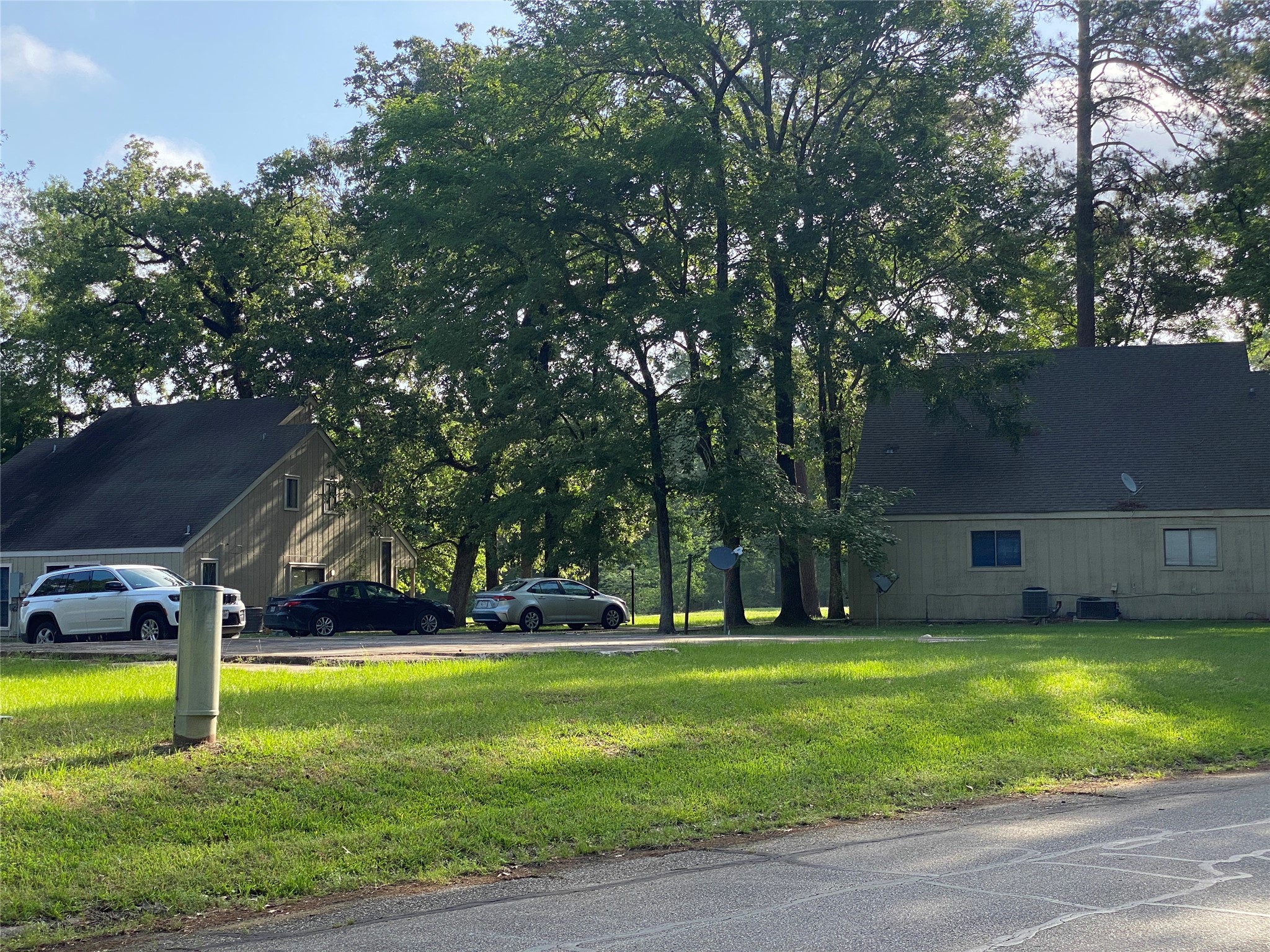 22358 Piney Point E C Property Photo 1