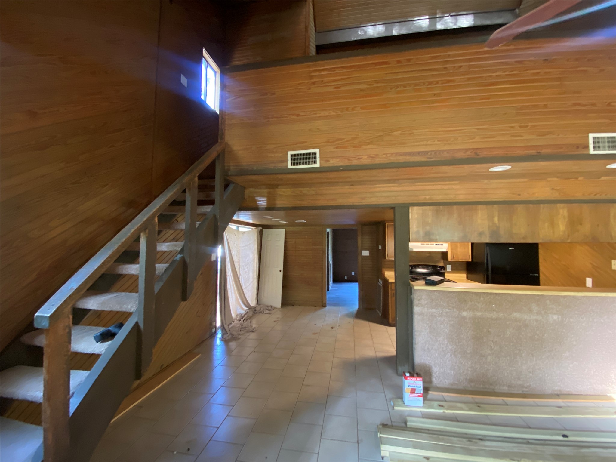 22358 Piney Point E C Property Photo 5