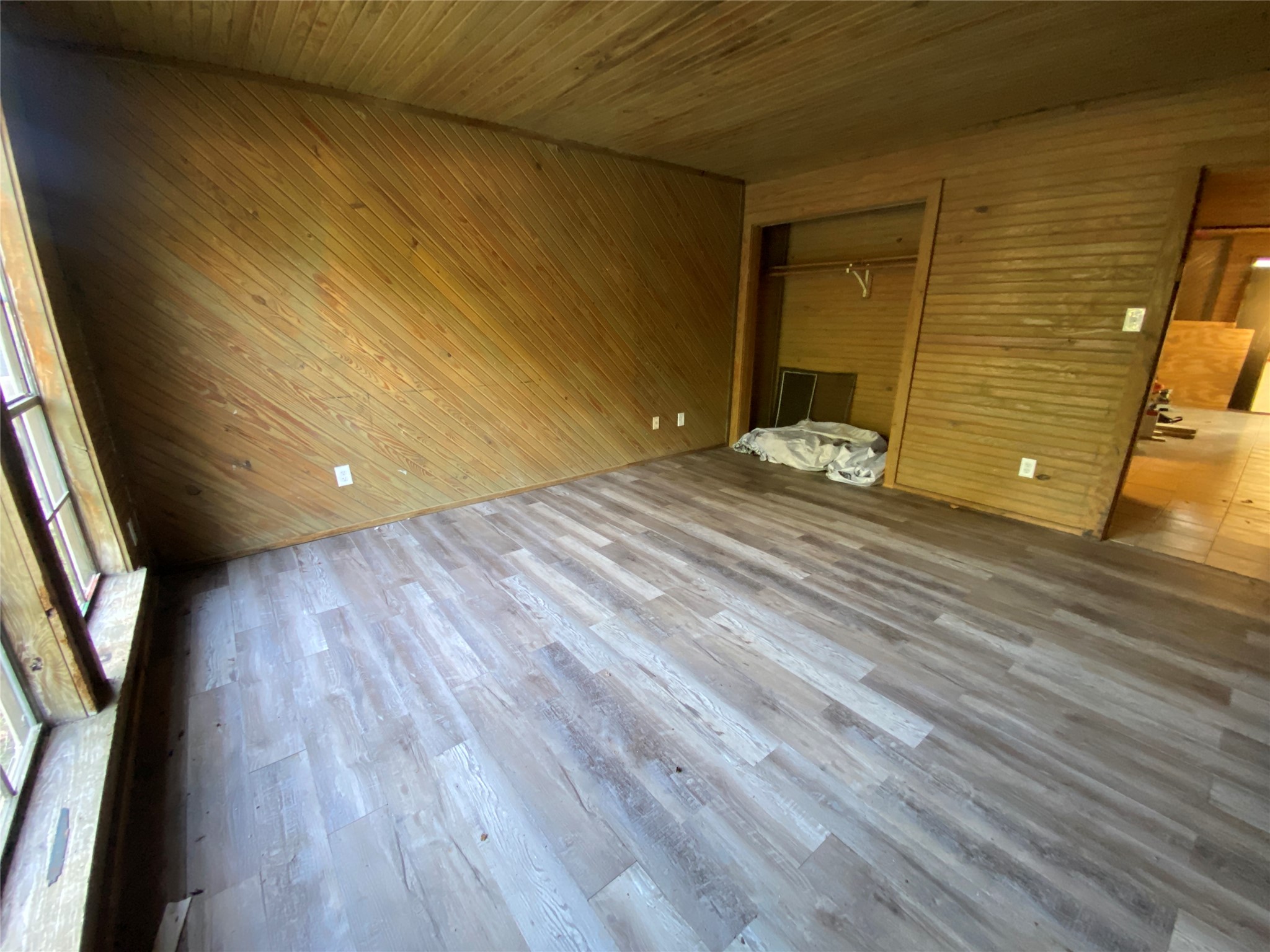 22358 Piney Point E C Property Photo 9