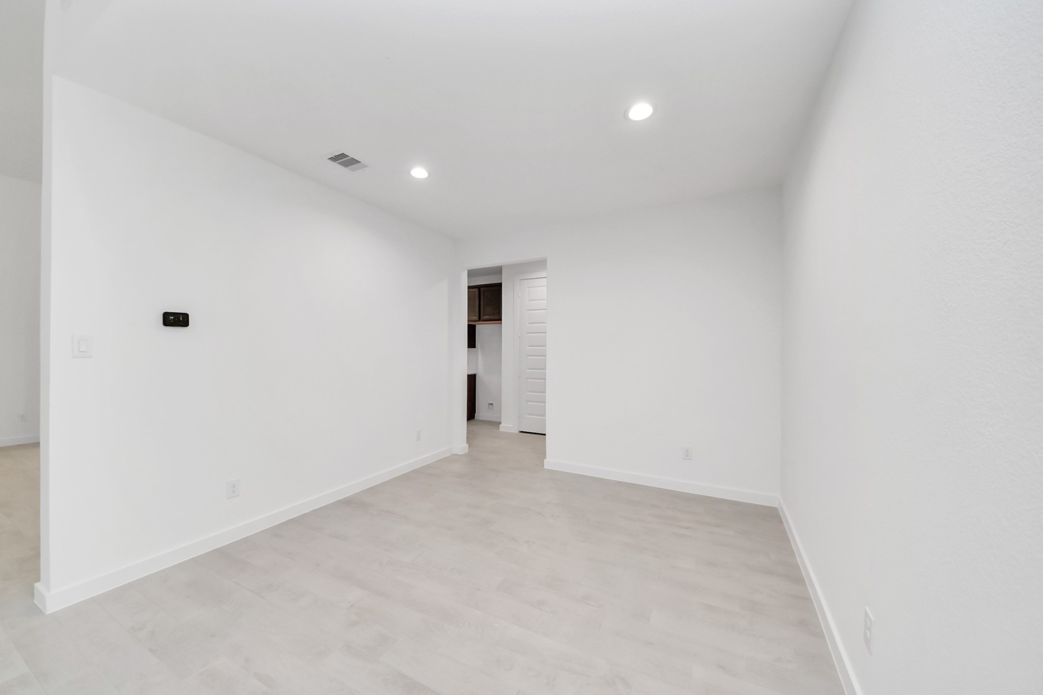 24515 Broad Park Ct Property Photo 7