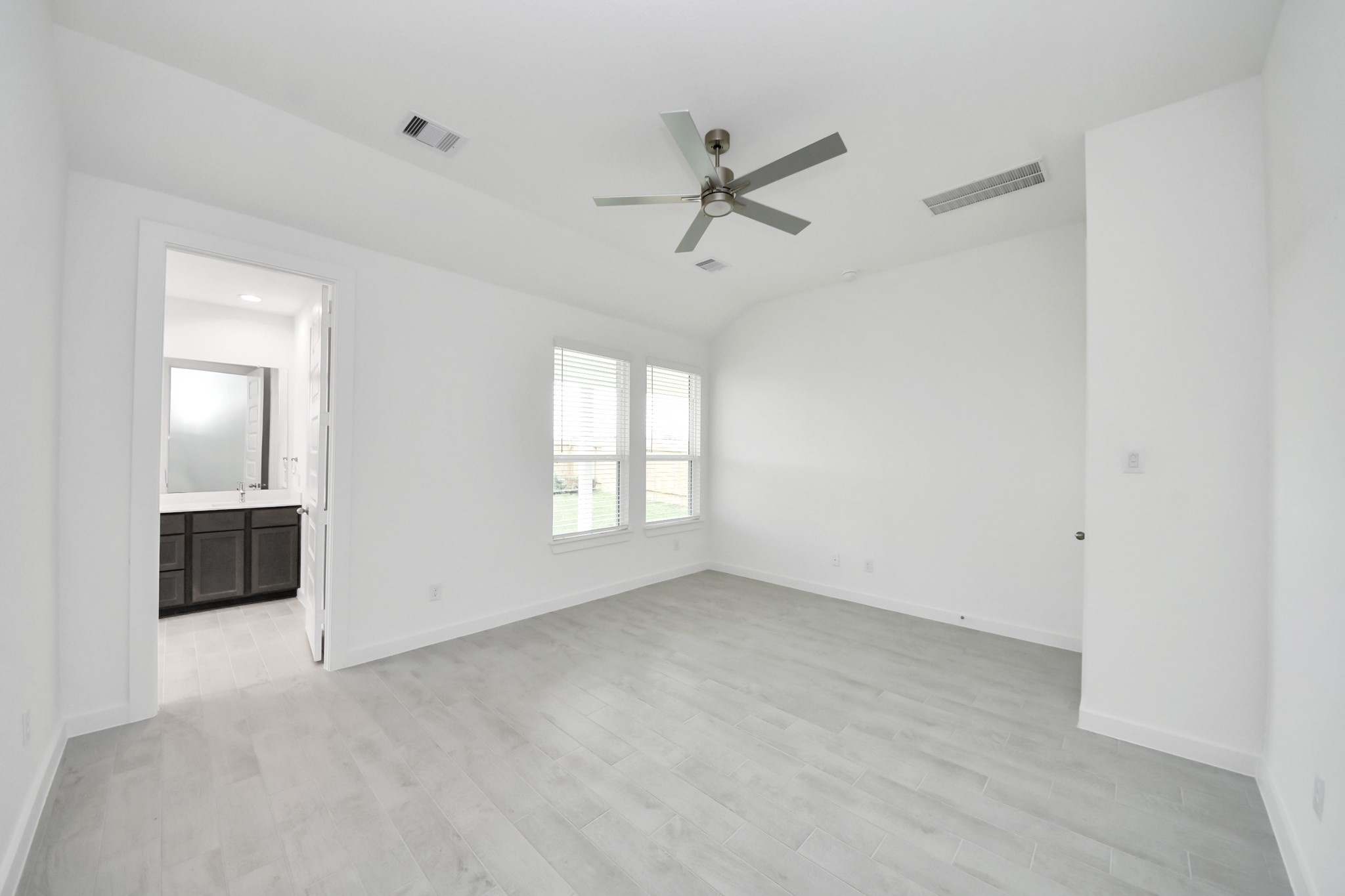 24515 Broad Park Ct Property Photo 20