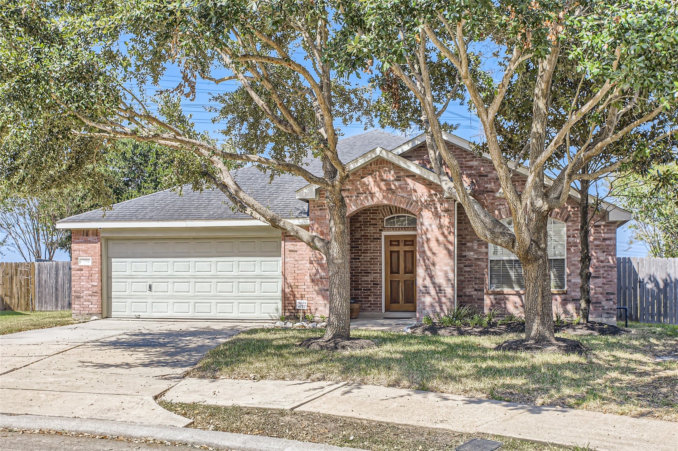 7534 Boxwood Ridge Lane Property Photo 1