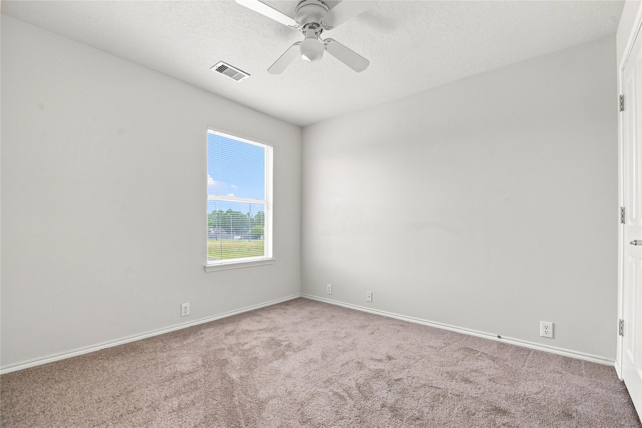 2214 Prairie Forest Trail Property Photo 19