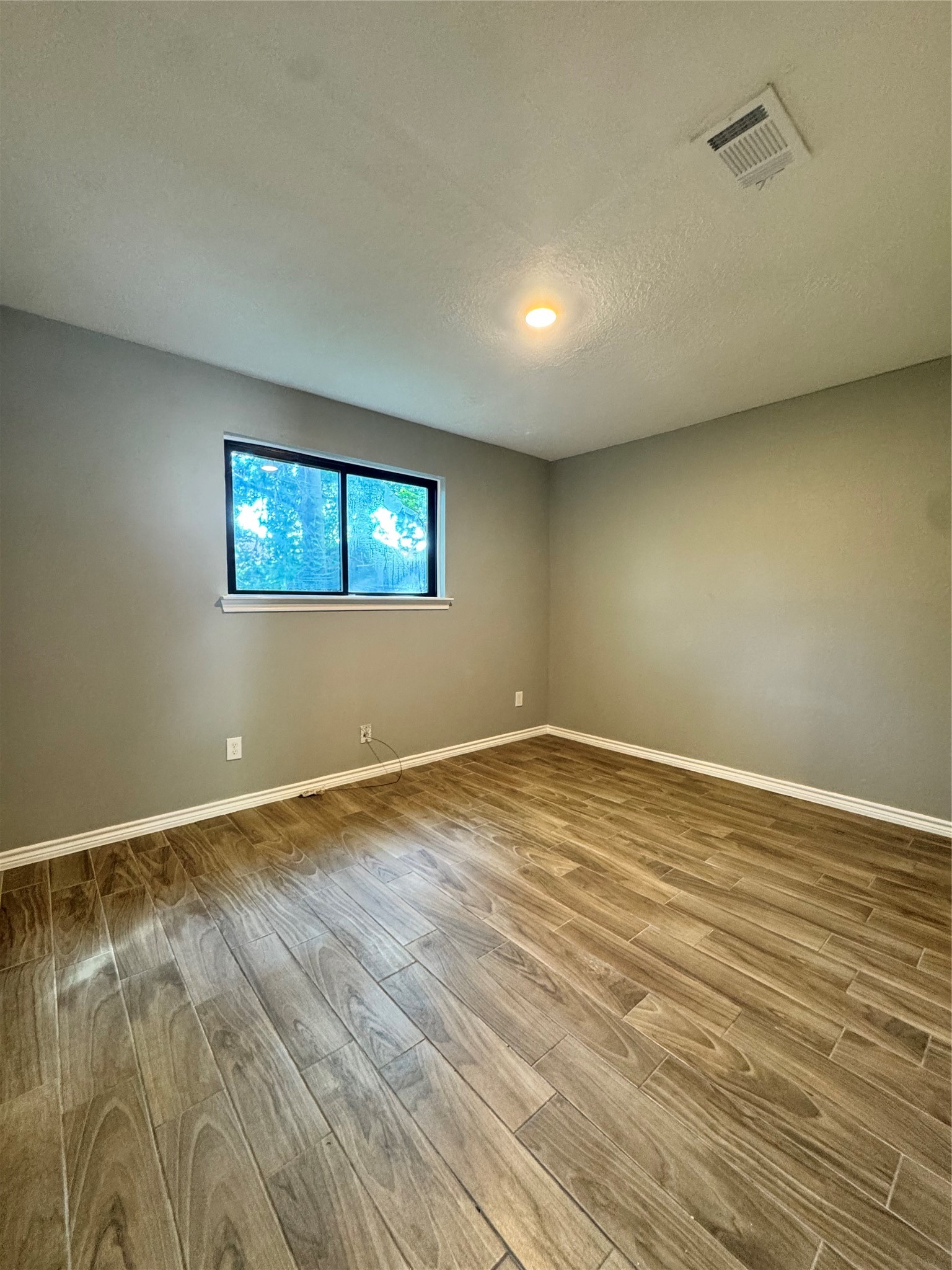 7886 Locksley Road Property Photo 6