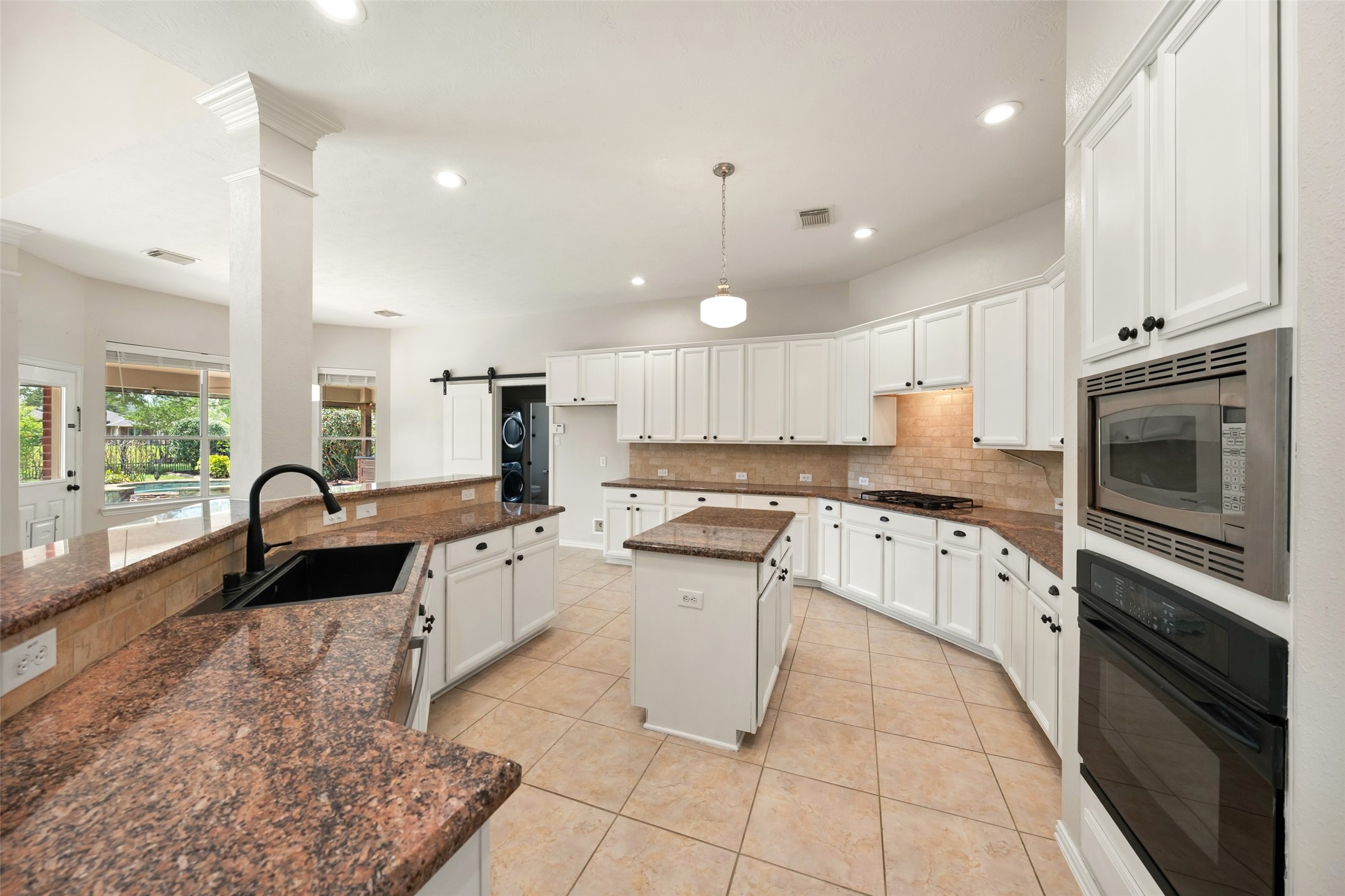 1125 Shady Knoll Property Photo 18