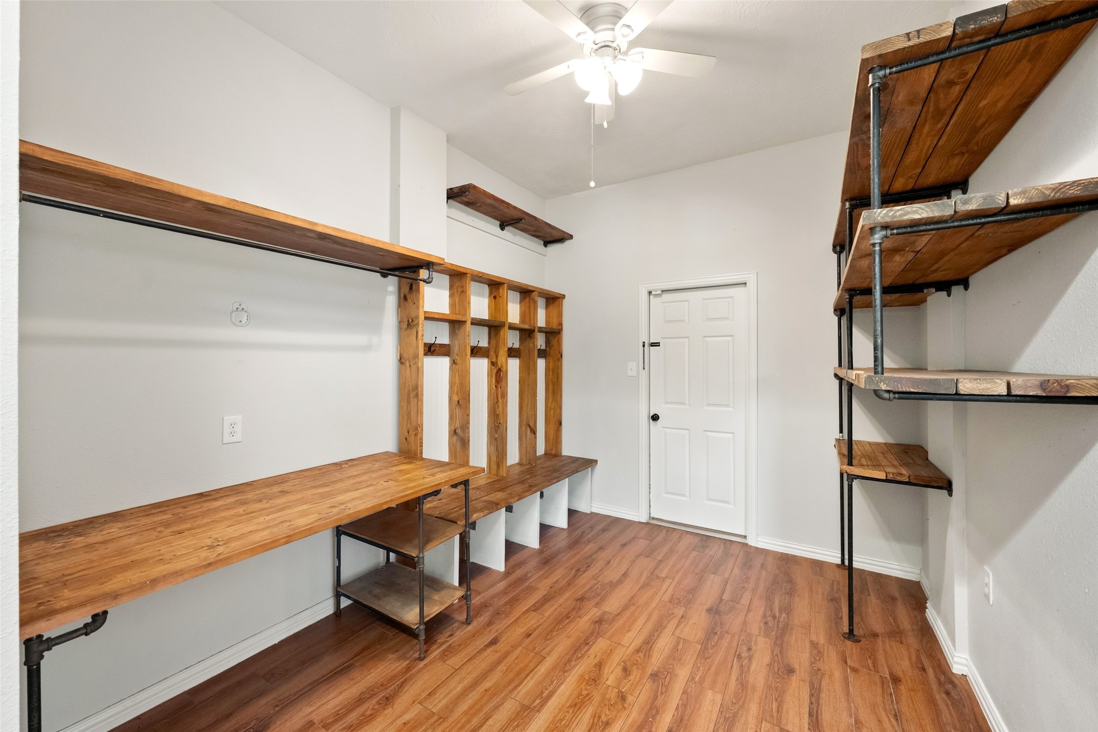 1125 Shady Knoll Property Photo 35
