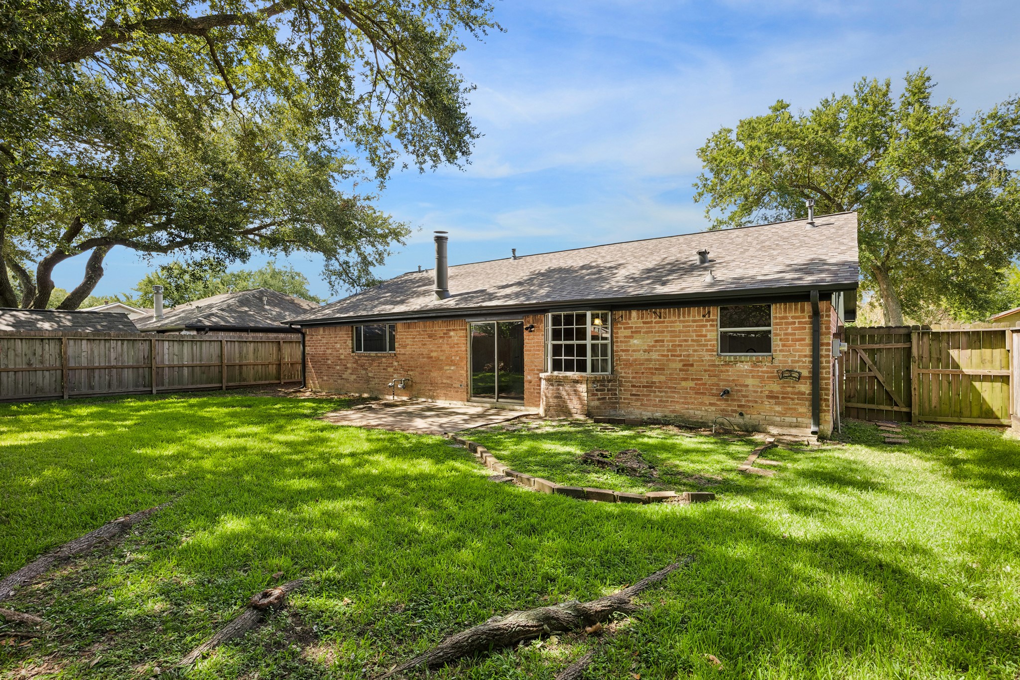 1605 Cypress Hollow Street Property Photo 29
