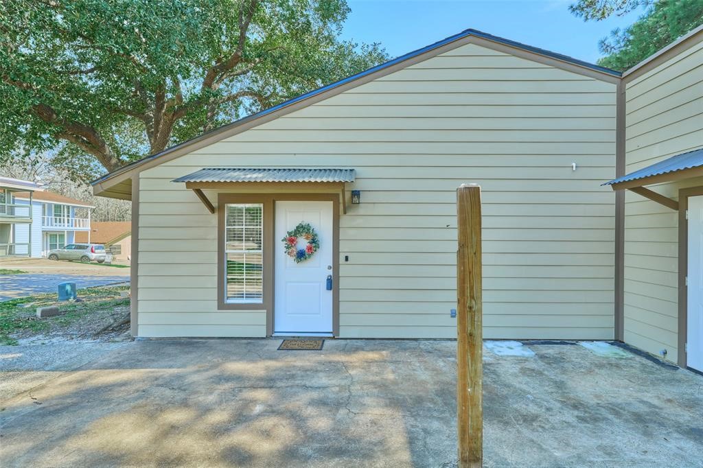 20 Harbour Row Drive Property Photo 1