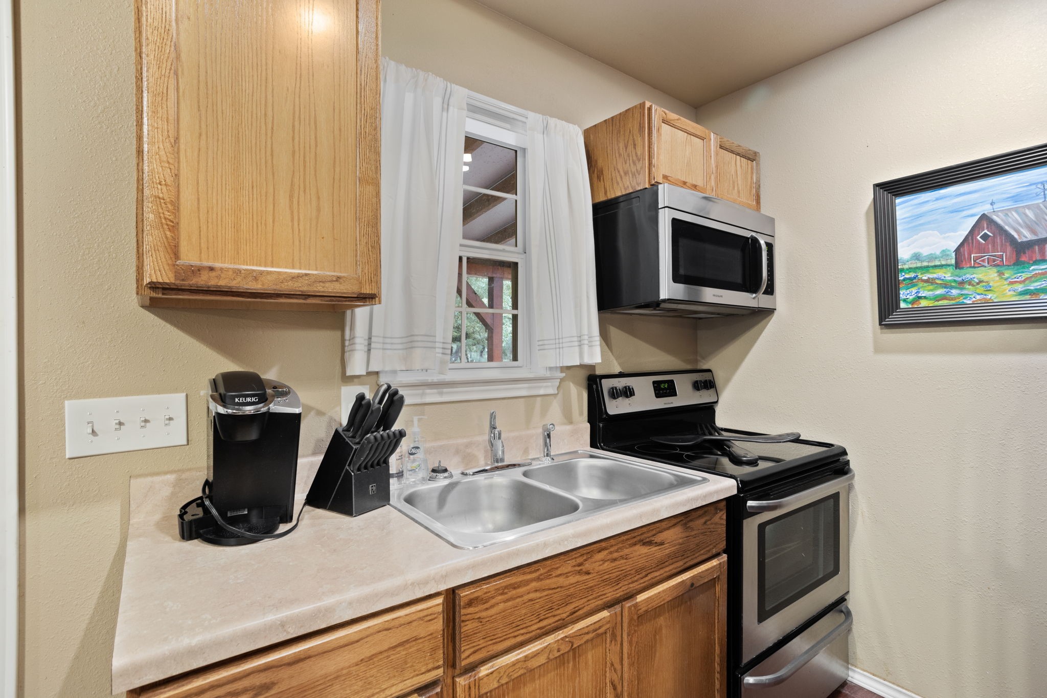 1017 Lostwood Lane Property Photo 14