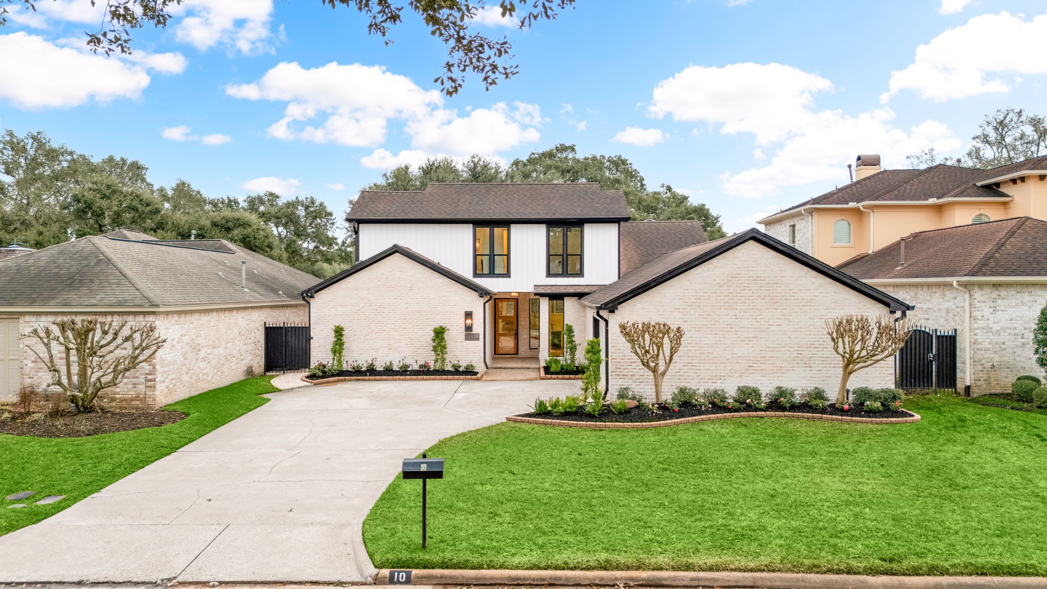 Dulles Middle School Real Estate Listings Main Image