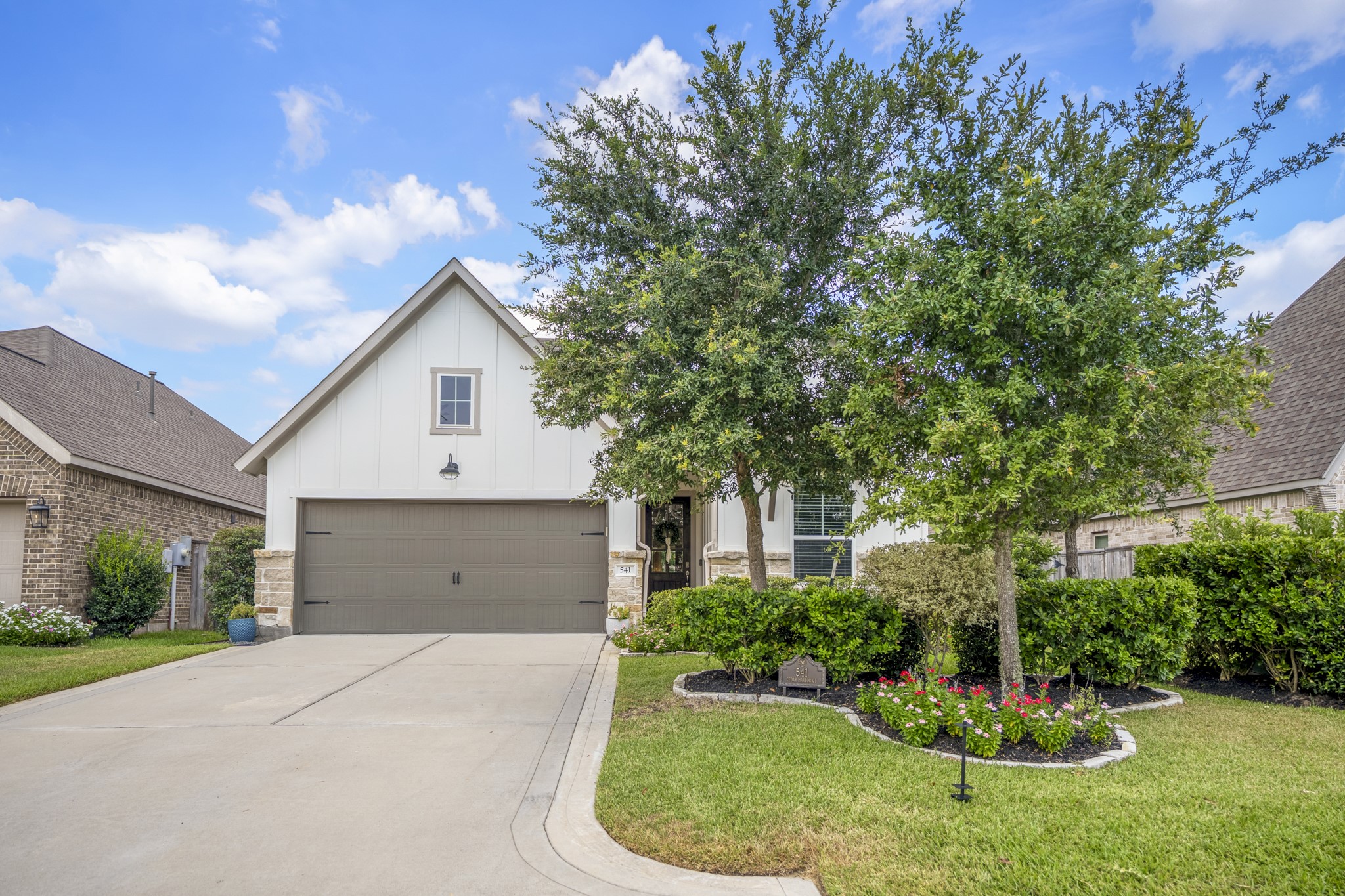 541 Cedar Harbor Court Property Photo 3