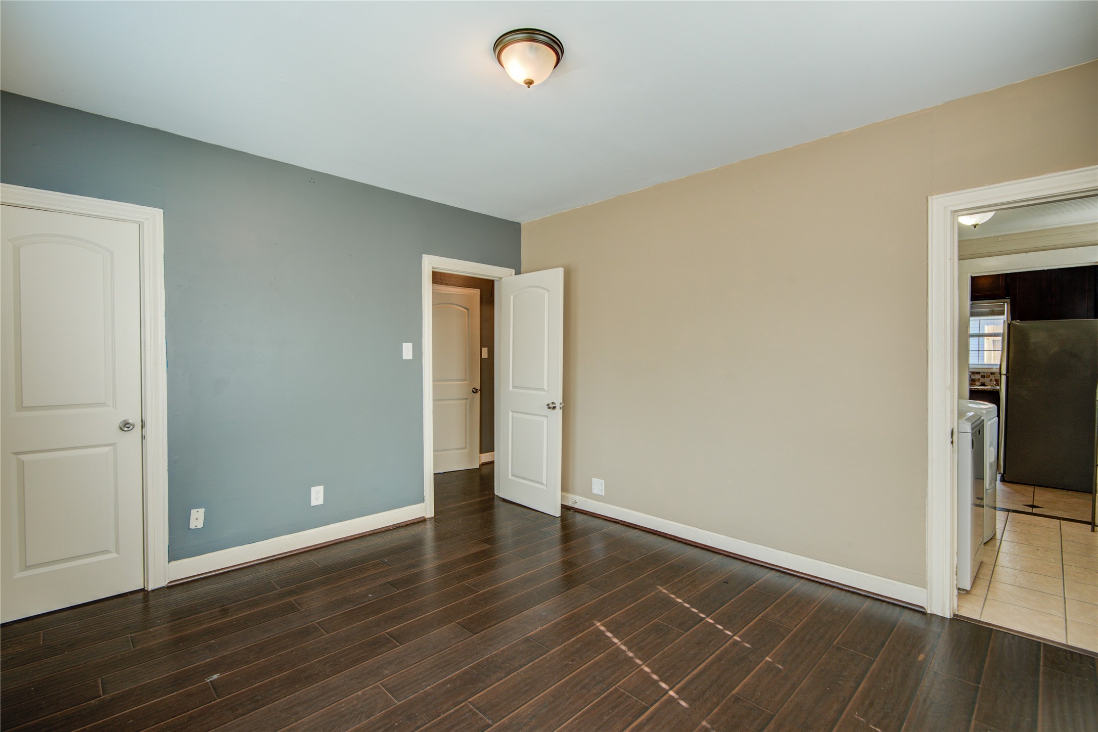 319 Coronado Street Property Photo 23