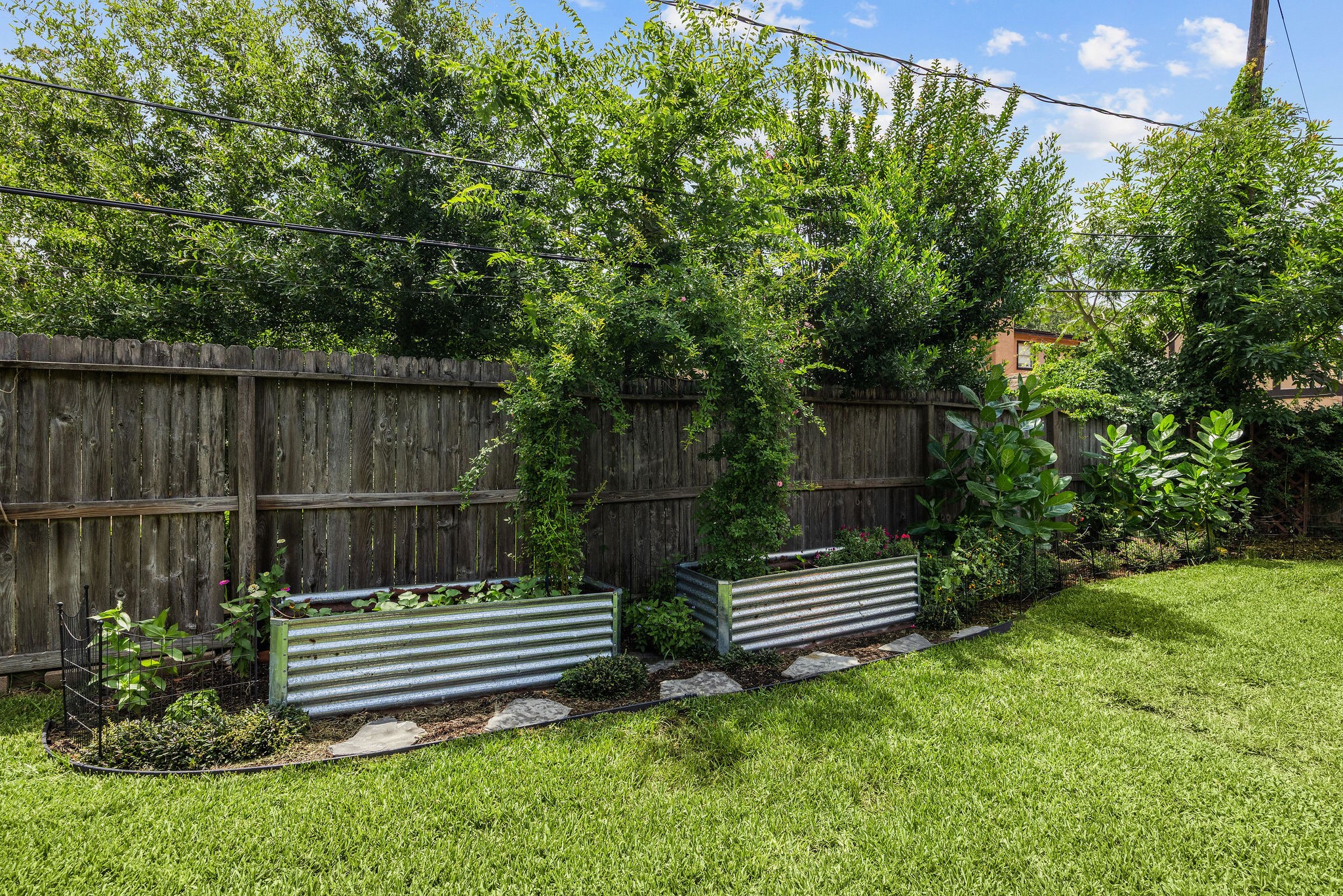 1922 Shadowdale Drive Property Photo 23