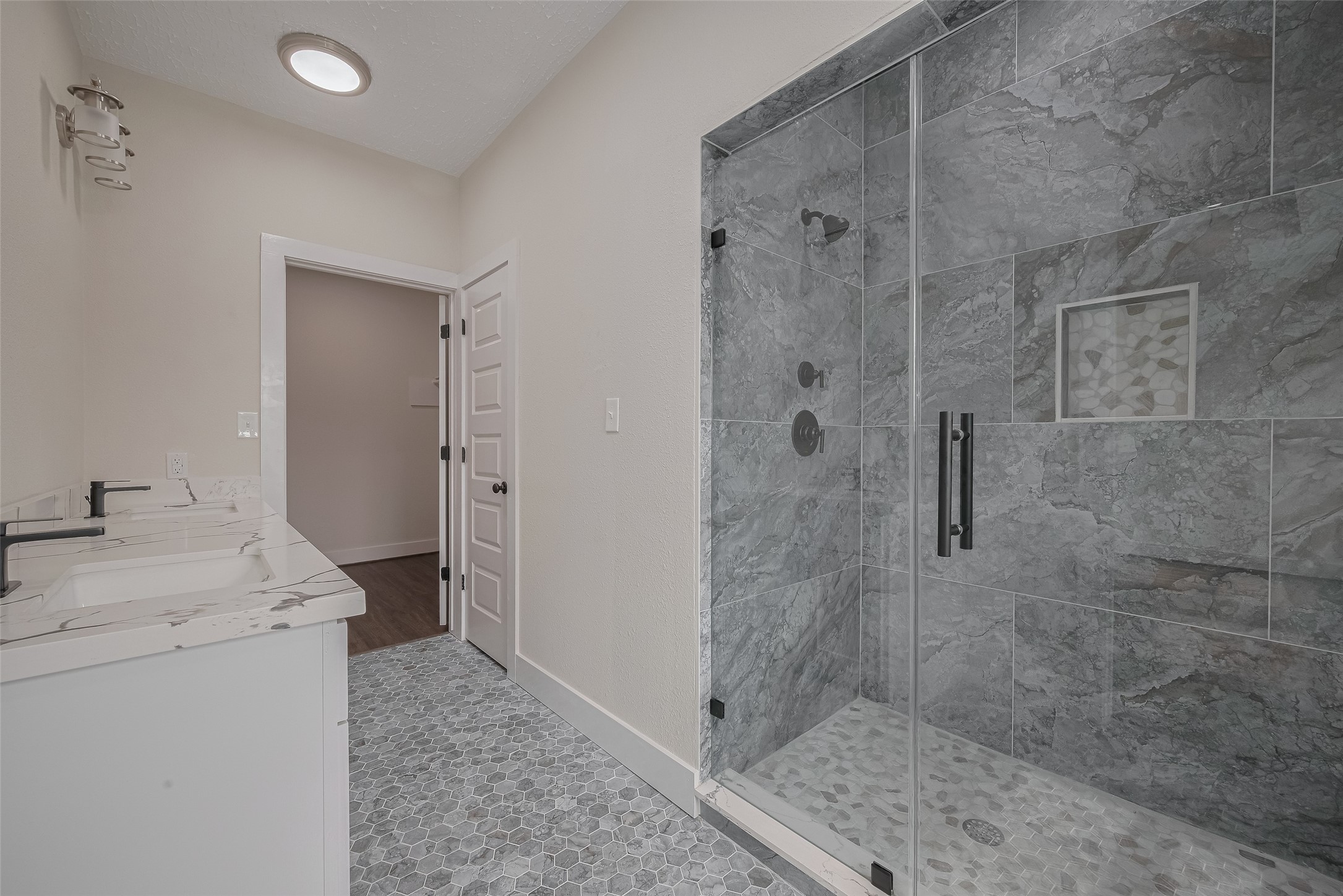 2206 Hoskins Drive Property Photo 14