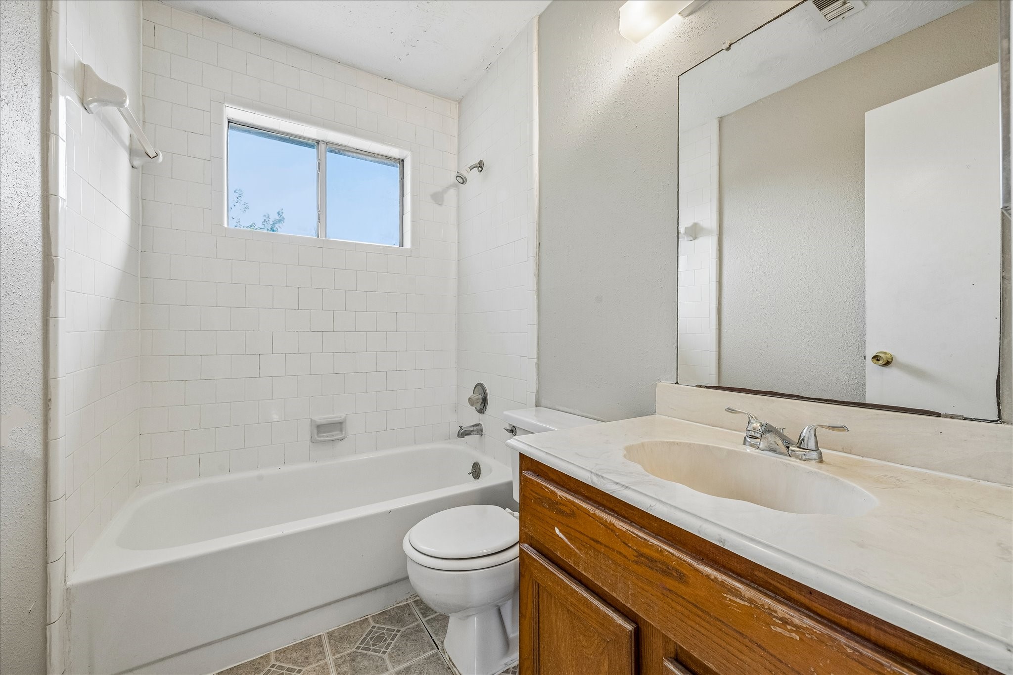 19715 Swan Valley Drive Property Photo 9