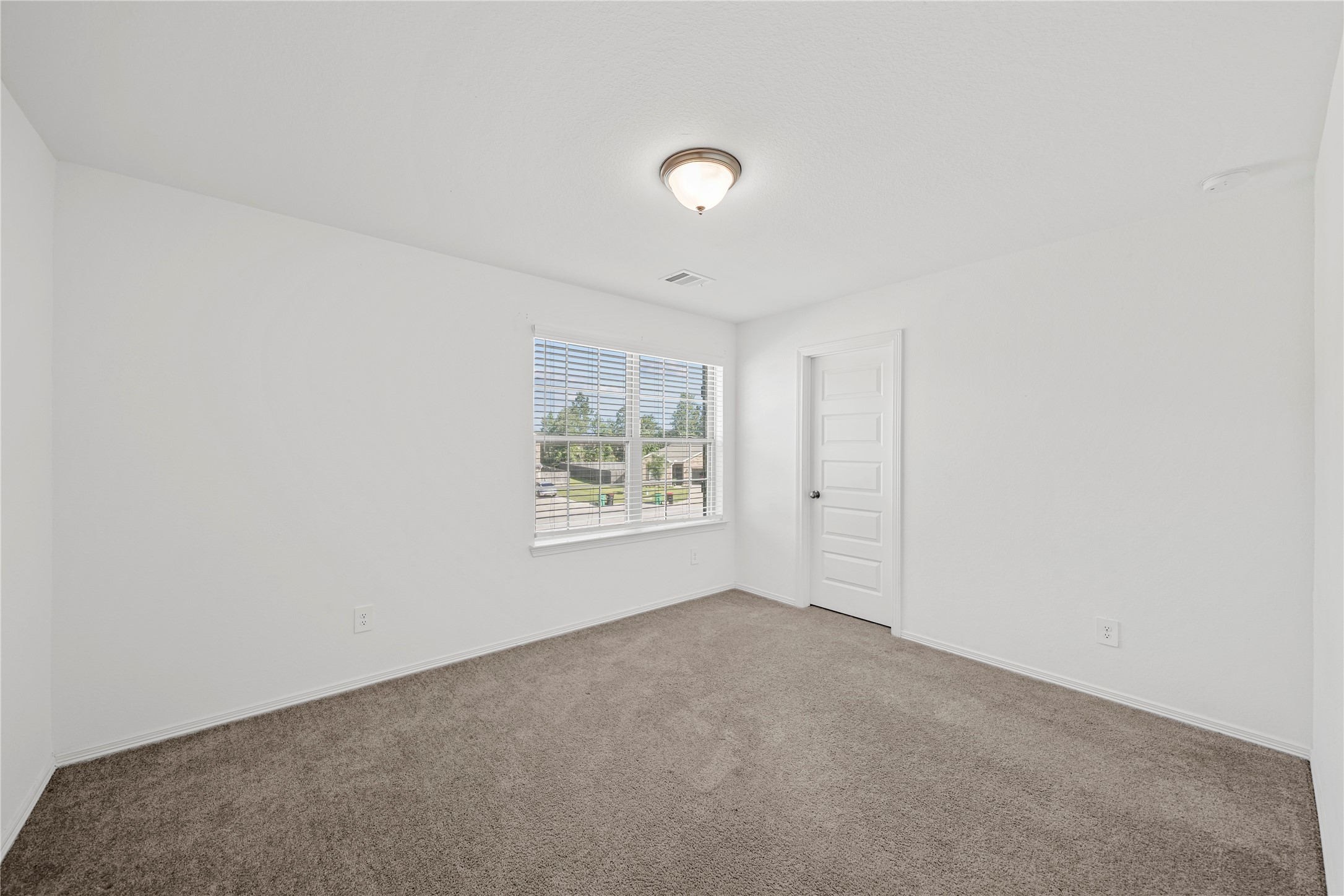 14450 Sunny Bend Way Property Photo 7