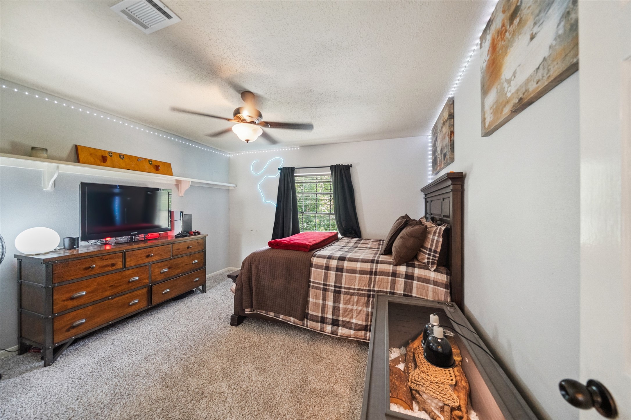 20407 Weald Way Street Property Photo 25