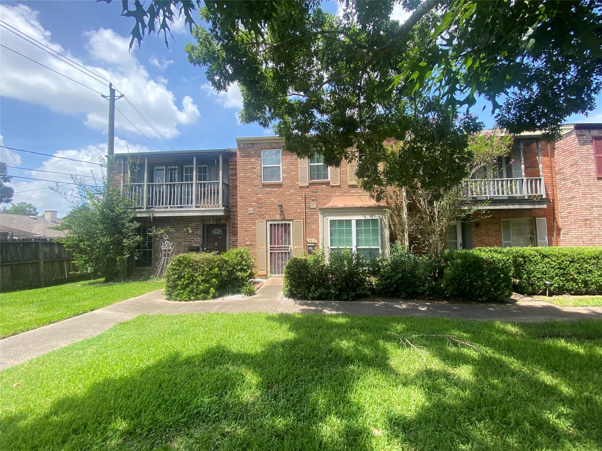 7913 Grove Ridge Drive Property Photo 2