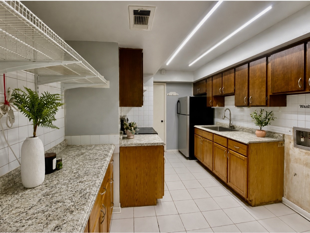 7913 Grove Ridge Drive Property Photo 8