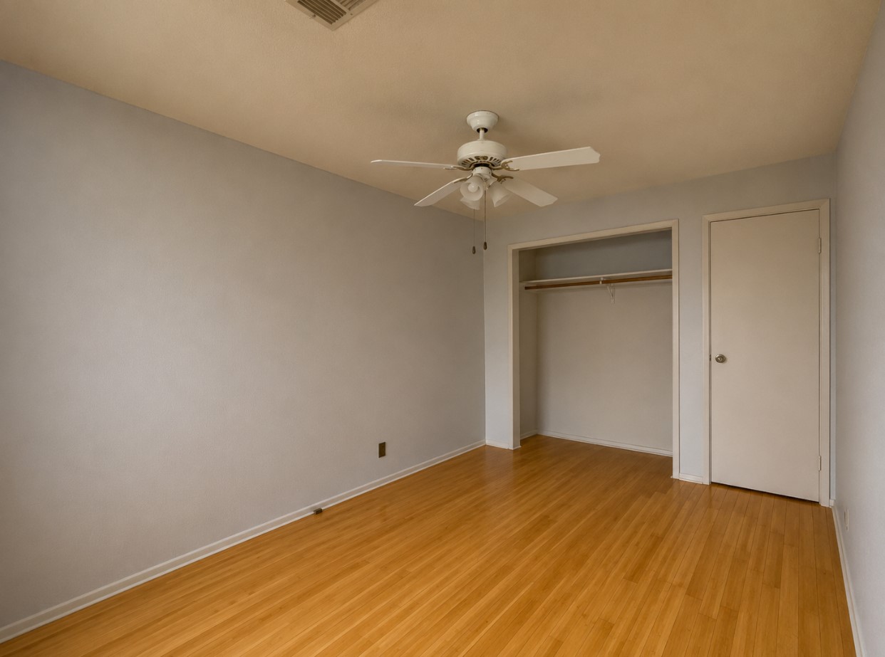 7913 Grove Ridge Drive Property Photo 17