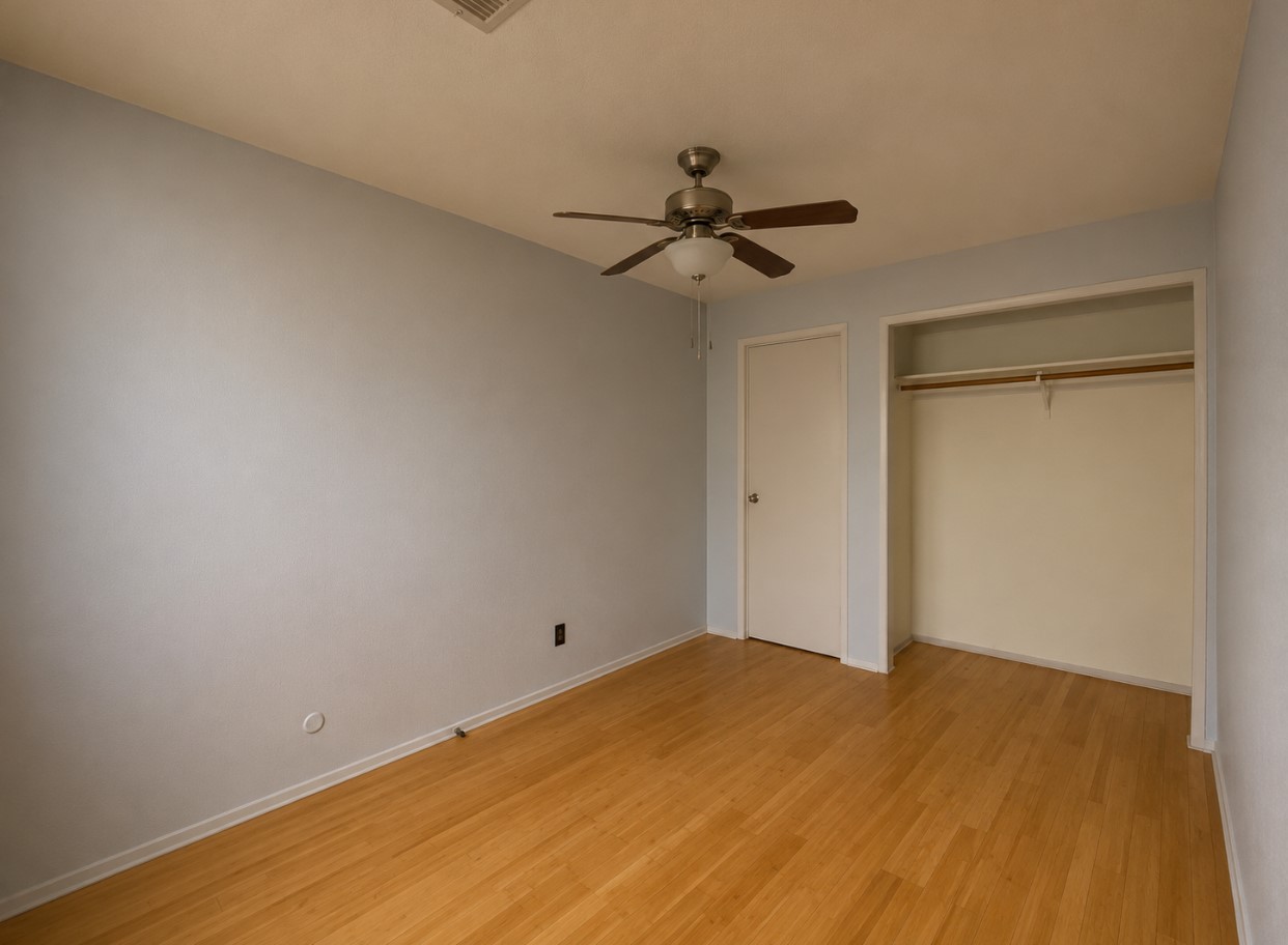 7913 Grove Ridge Drive Property Photo 18