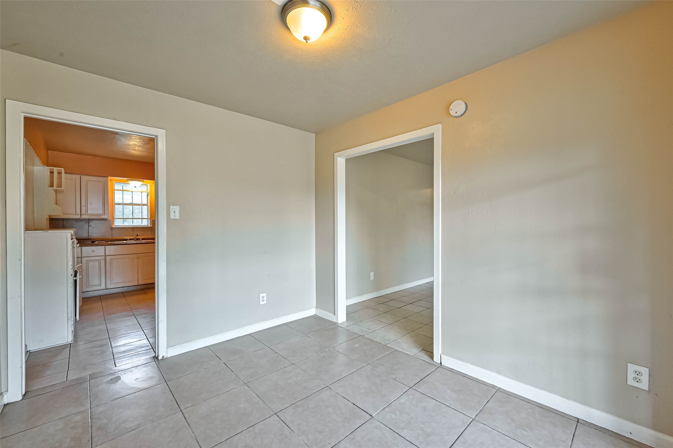 4307 Akard Street Property Photo 26