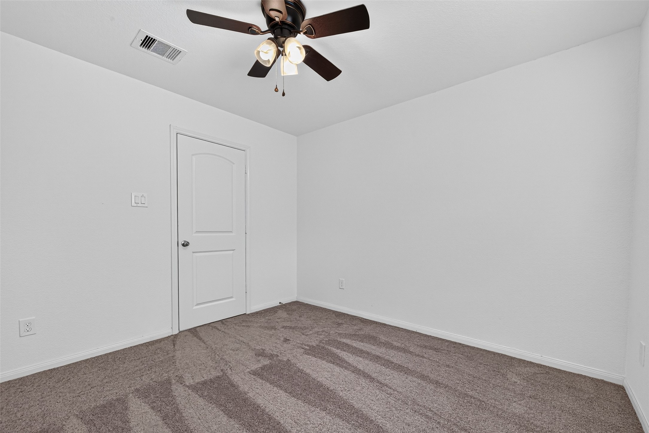 417 Burning Tree Lane Property Photo 33
