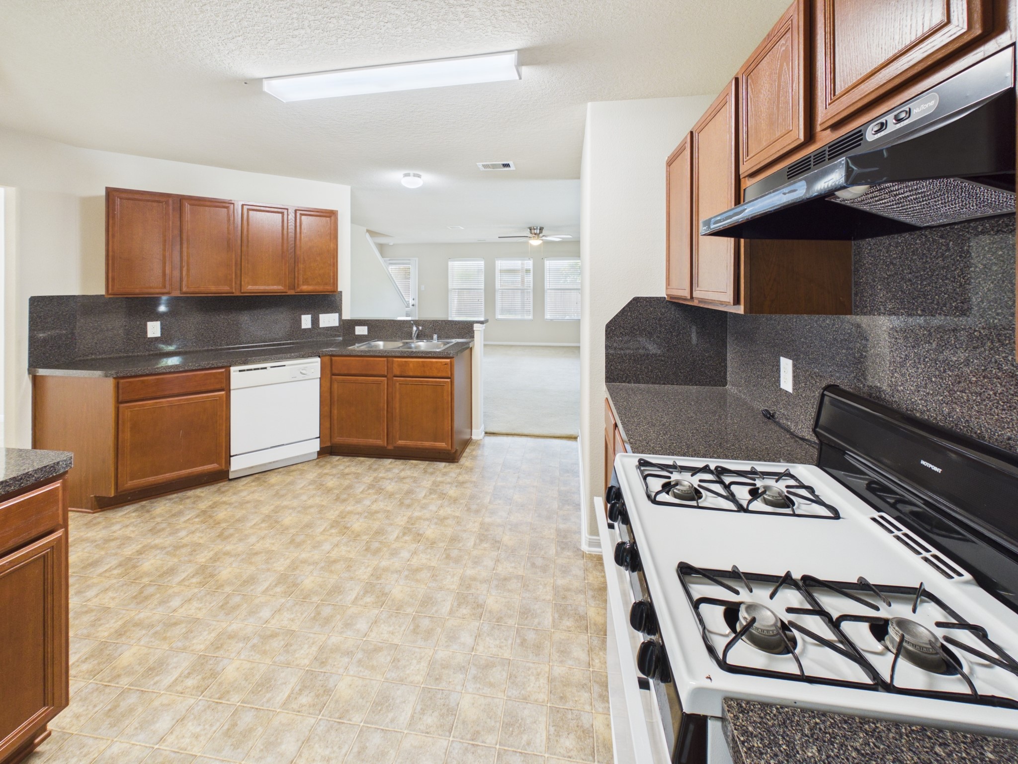 3319 Apple Dale Drive Property Photo 4