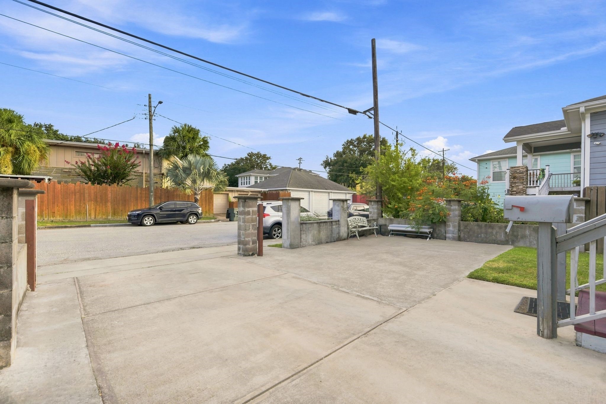 4614 Avenue L Property Photo 8