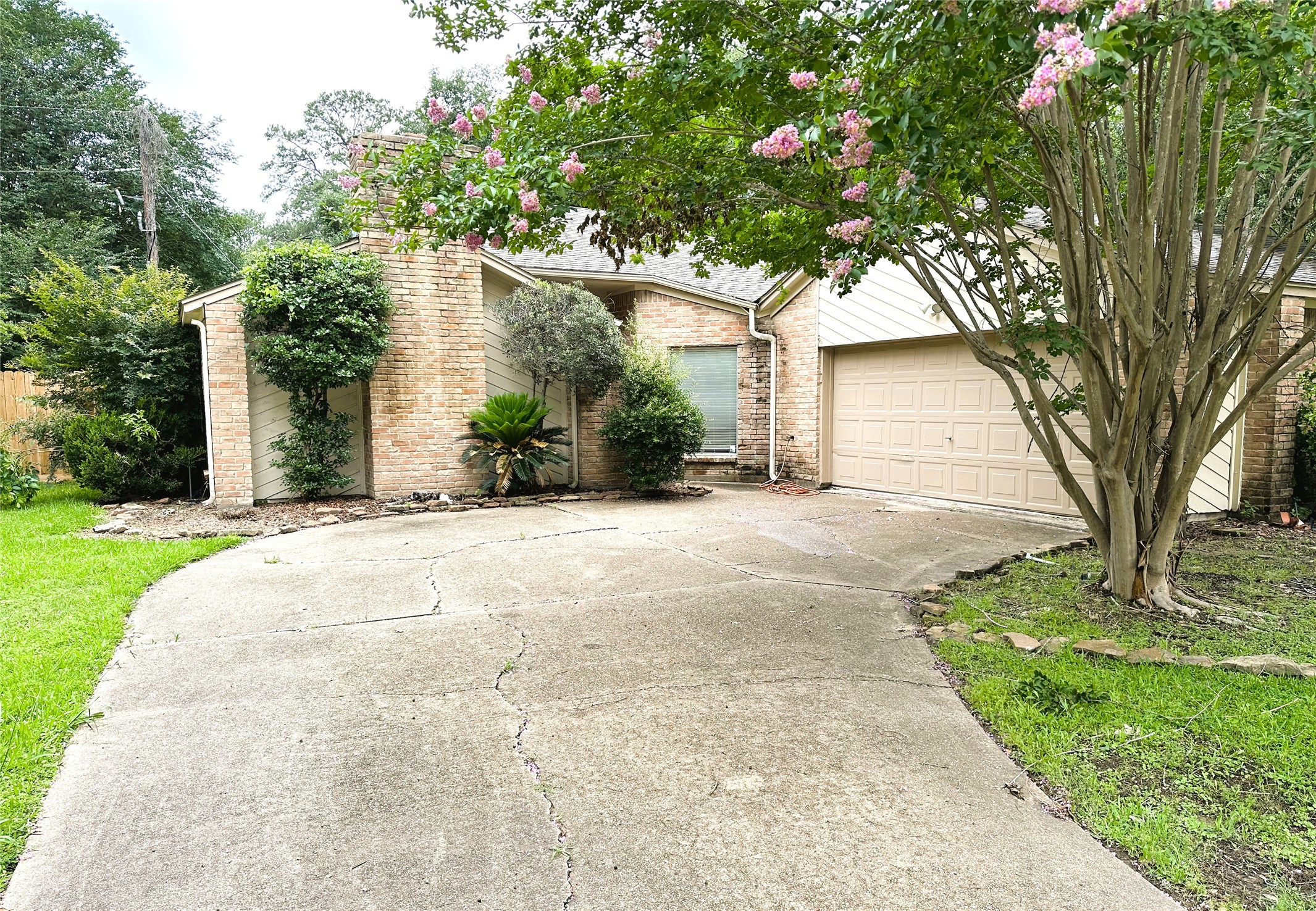 15127 Forest Lodge Drive Property Photo 1