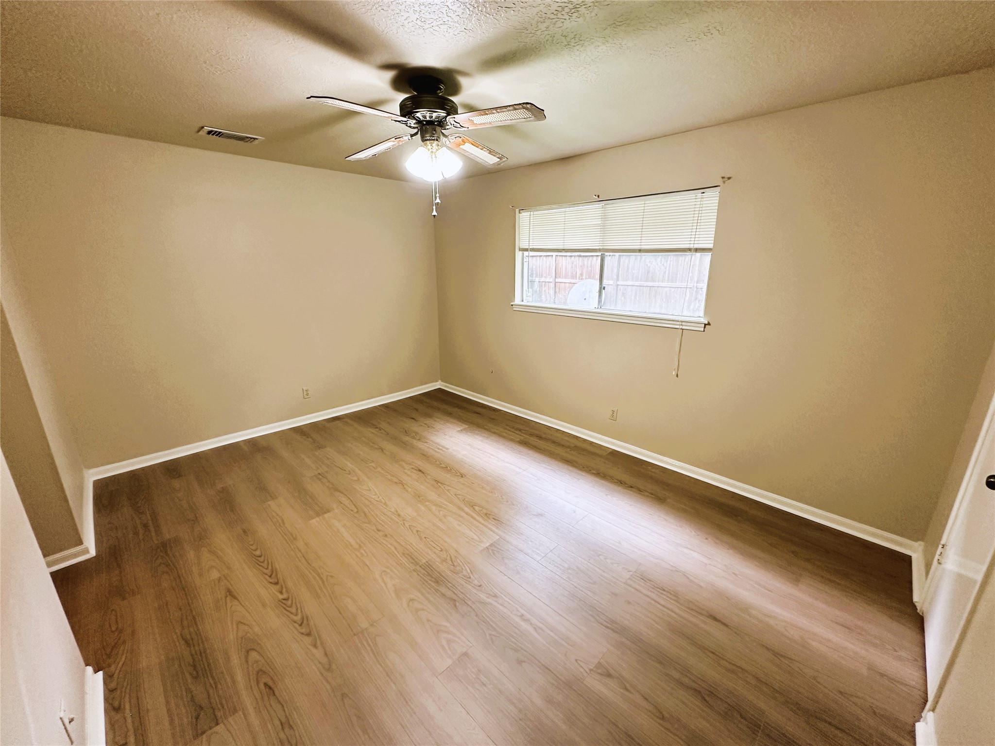 15127 Forest Lodge Drive Property Photo 11
